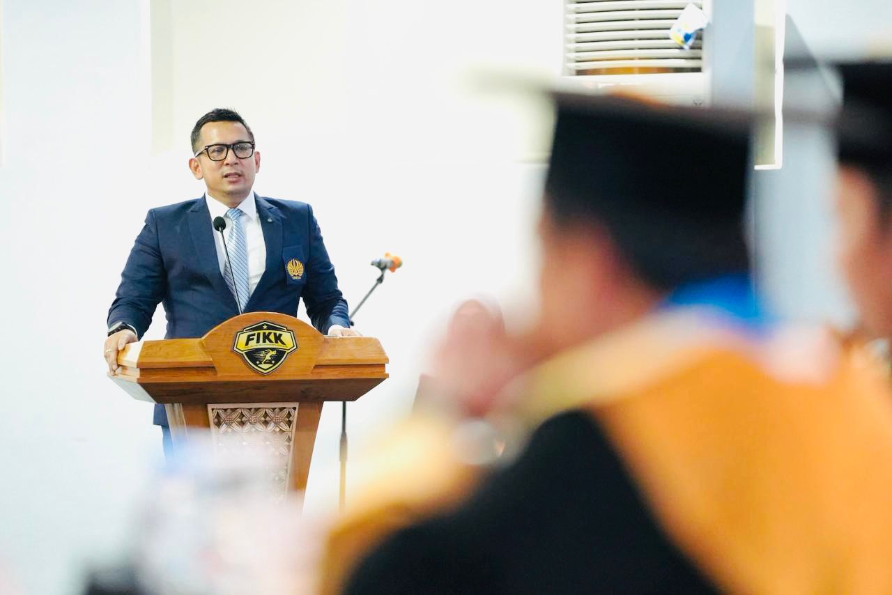 Sekretaris DPRD Provinsi Jawa Timur Mohammad Ali Kuncoro meraih gelar Doktor dengan predikat cumlaude