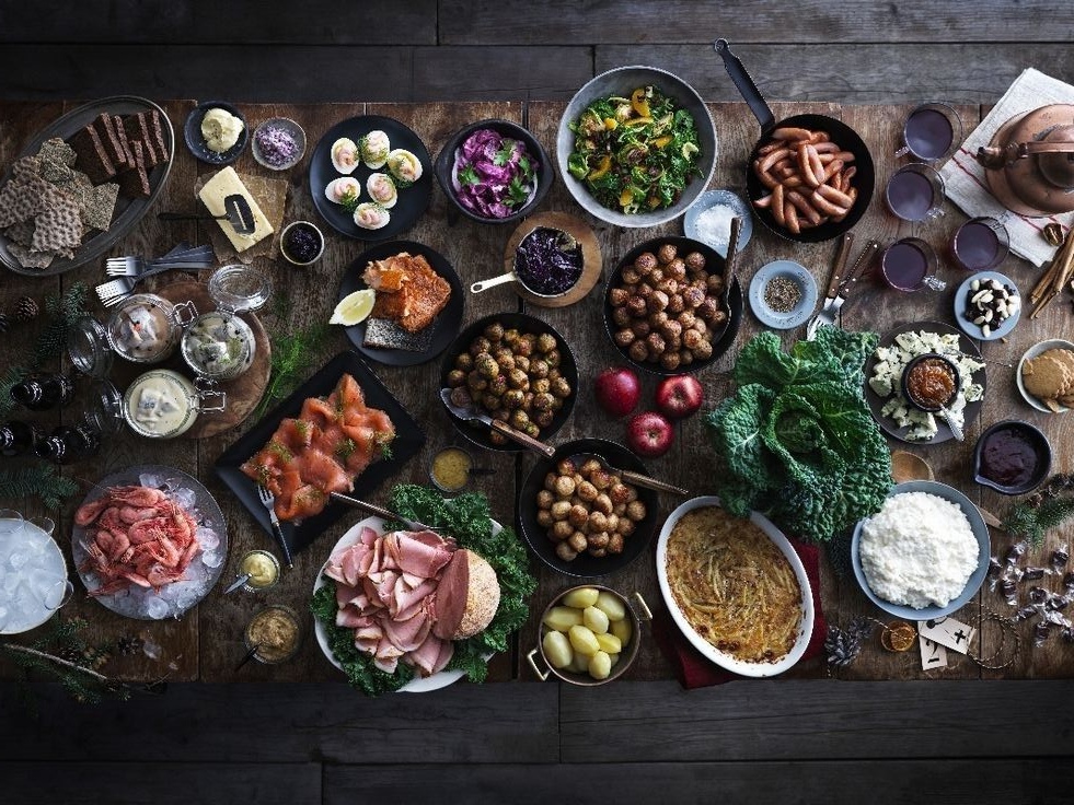 Julbord merupakan jamuan Natal khas Swedia yang terdiri dari berbagai menu.