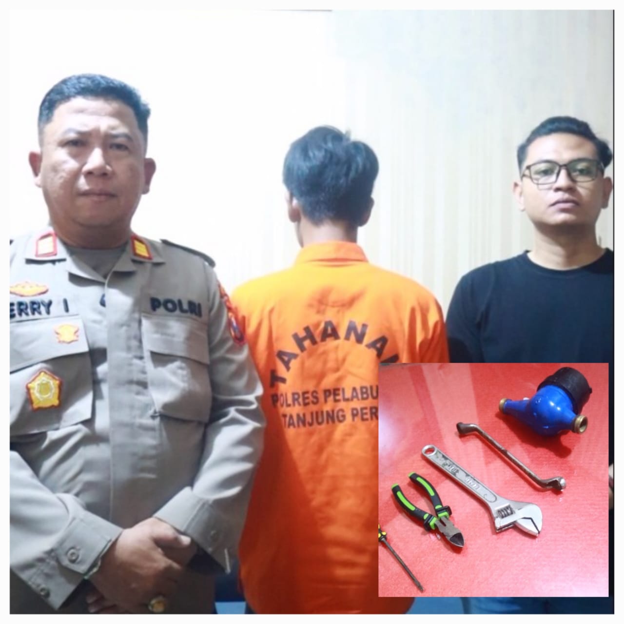 DITANGKAP: Pelaku pencurian meteran PDAM diamankan Polsek Semampir usai ditangkap warga di Jalan Bulak Rukem, Surabaya. (IST/RADAR SURABAYA)