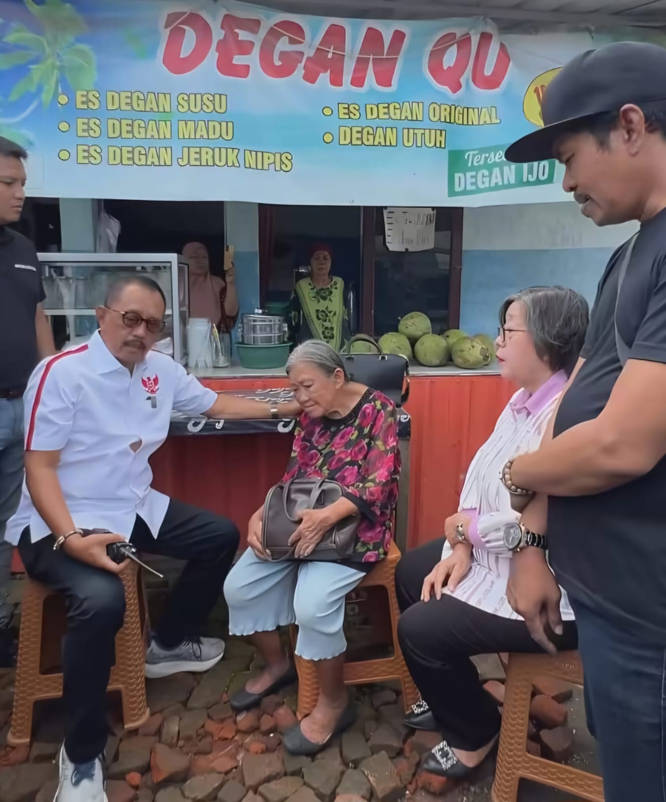 PENJELASAN: Pemkot Surabaya menjelaskan perkara terkait nenek berusia 80 tahun yang diusir dari rumahnya. (IST/RADAR SURABAYA)