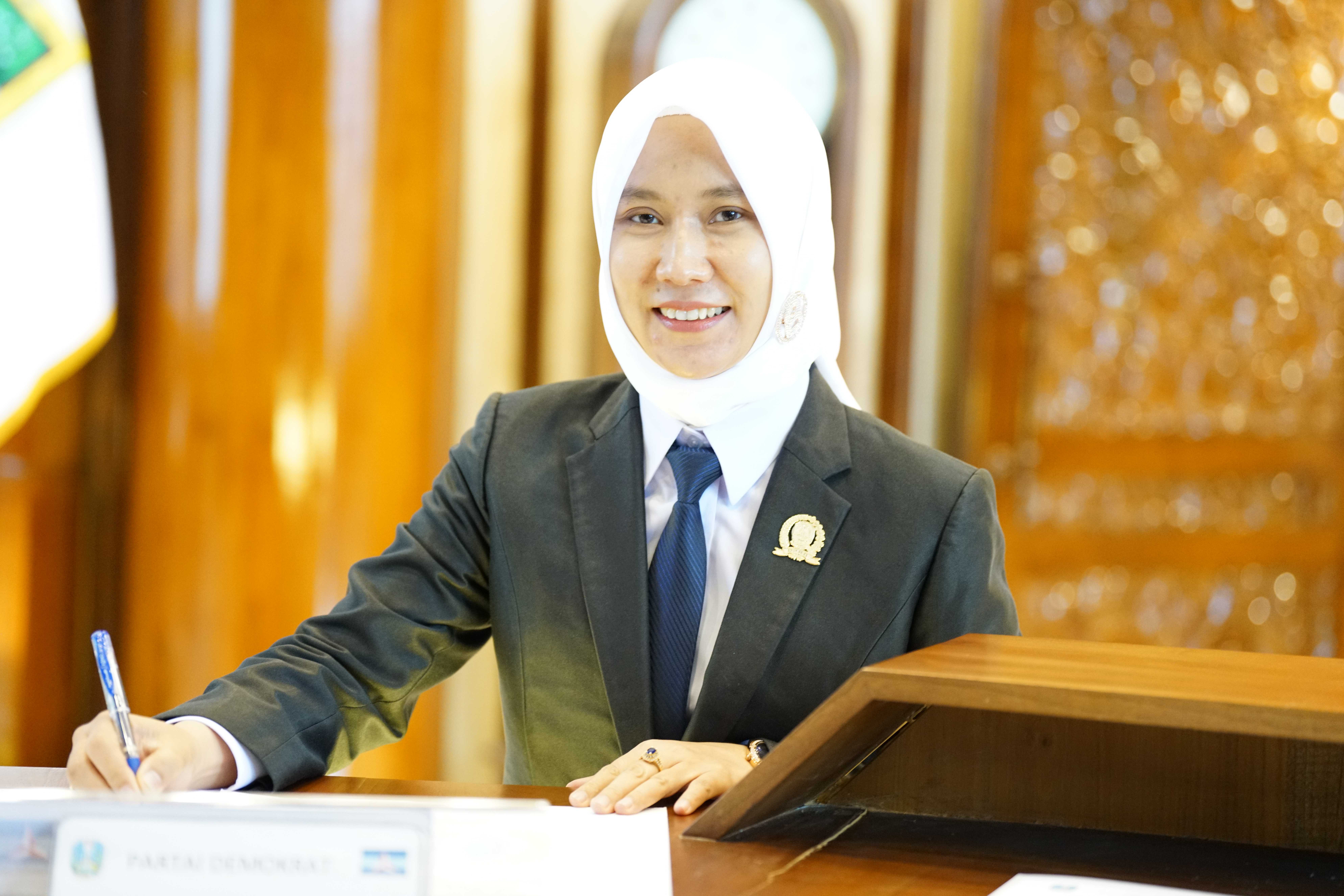 KOMITMEN: Wakil Ketua DPRD Jatim Sri Wahyuni mengungkapkan DPRD Jatim fokus peningkatan kesejahteraan masyarakat pada 2026 nanti. (IST/RADAR SURABAYA)