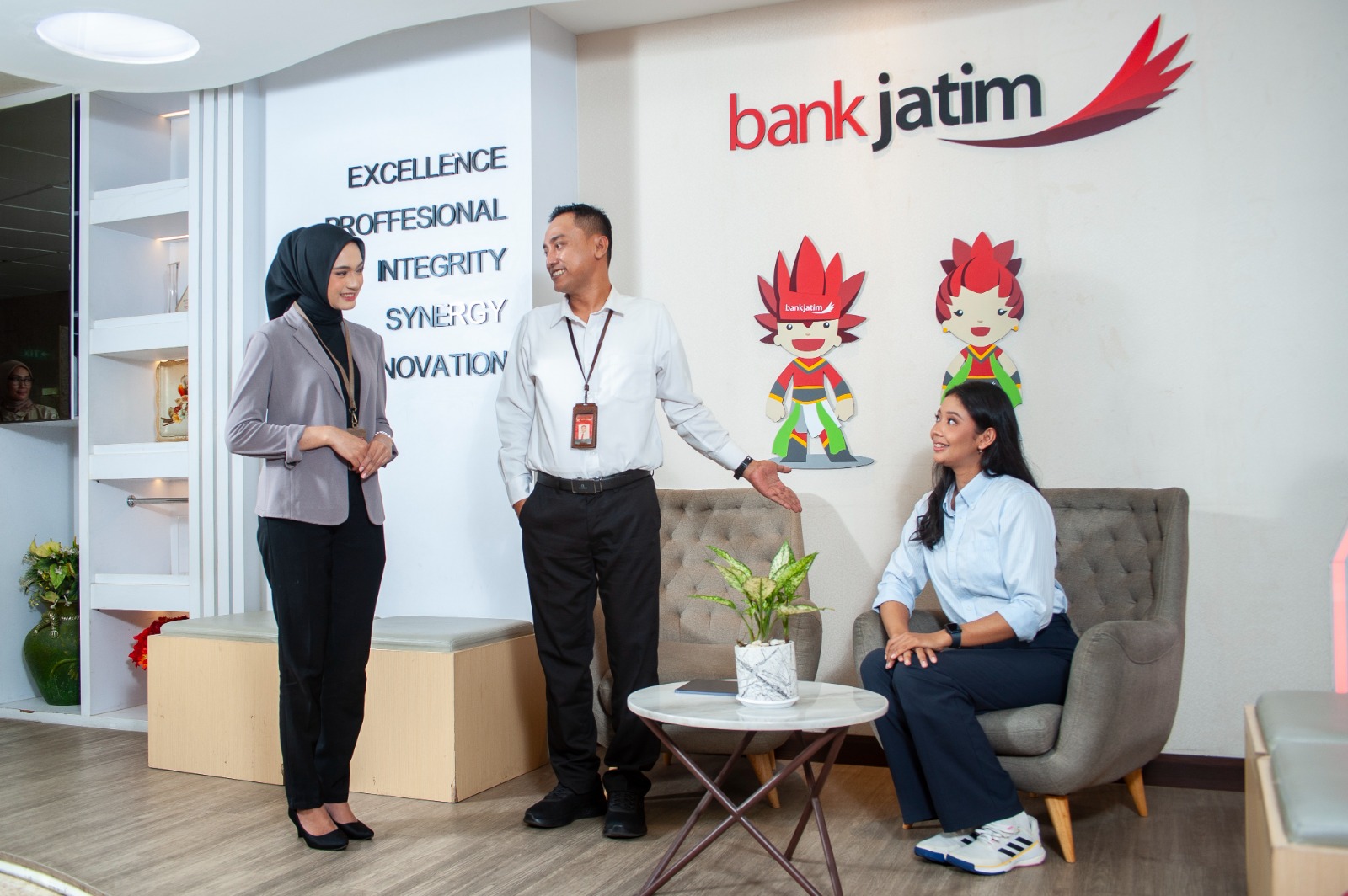 TERUS BERKEMBANG: PT Bank Jatim terus berinovasi dalam dunia ekonomi digital untuk memperkuat perekonomian nasional. (IST/RADAR SURABAYA)