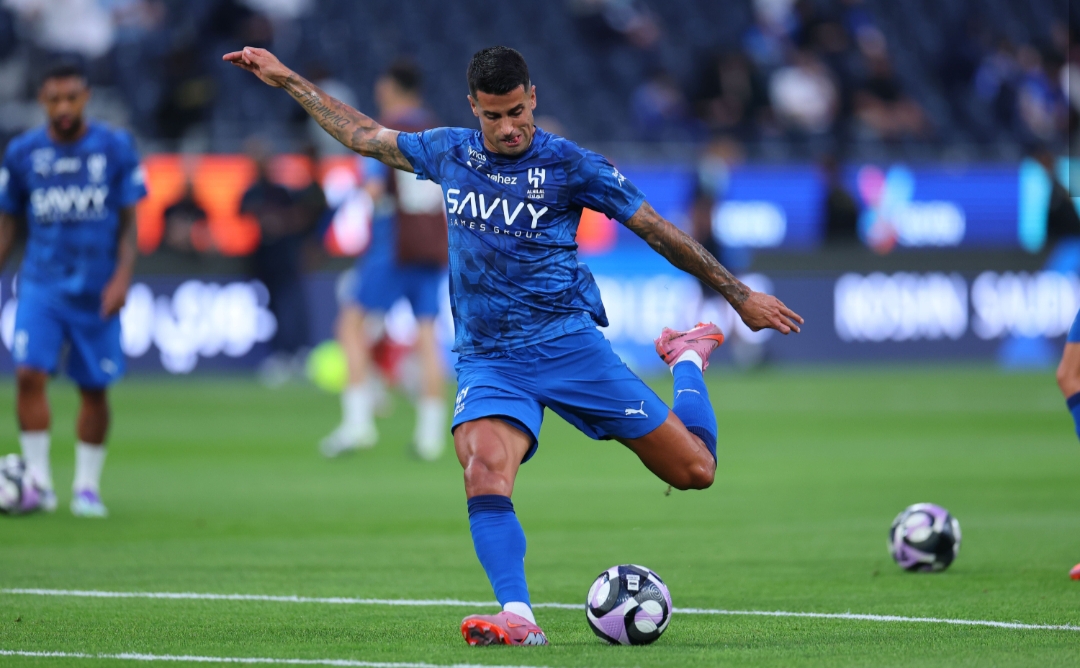 Barcelona kembali membidik mantan bek mereka, Joao Cancelo.