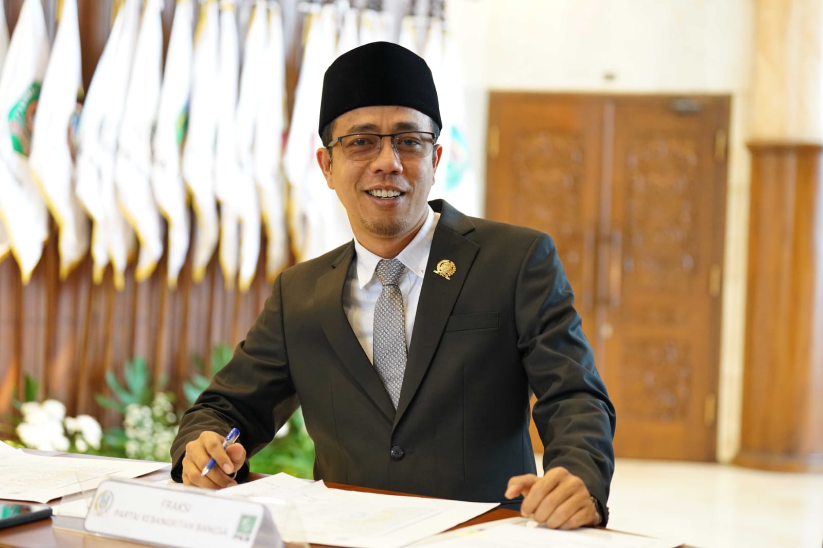 KESEJAHTERAAN: Ketua Fraksi PKB DPRD Jatim, Fauzan Fuadi, mengaku pada 2026 nanti akan fokus mengawal anggaran untuk menekan angka kemiskinan.(IST/RADAR SURABAYA)