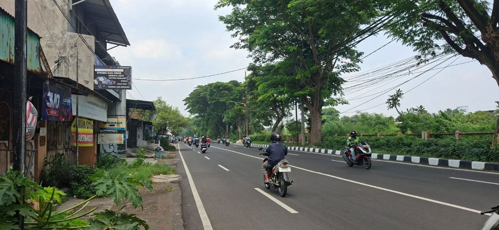 MELENGGANG: Jalan Jagir, Wonokromo Surabaya merupakan salah satu jalan yang ramai dan menjadi penghubung daerah di Surabaya Selatan.