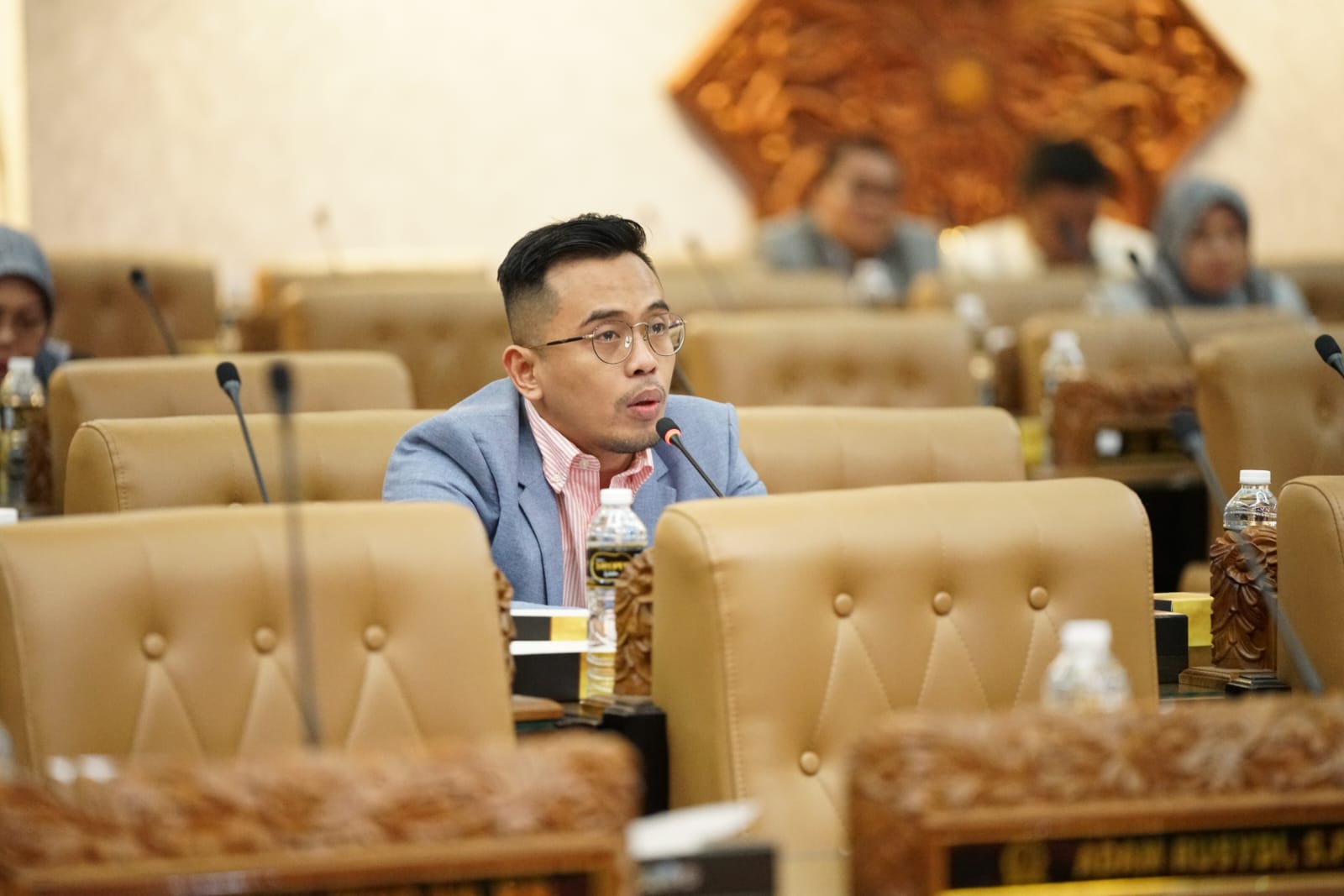 EVALUASI: Anggota Pansus BUMD DPRD Jatim, Aufa Zhafiri, menemukan masalah tata kelola dan tumpang tindih bisnis.(IST/RADAR SURABAYA)