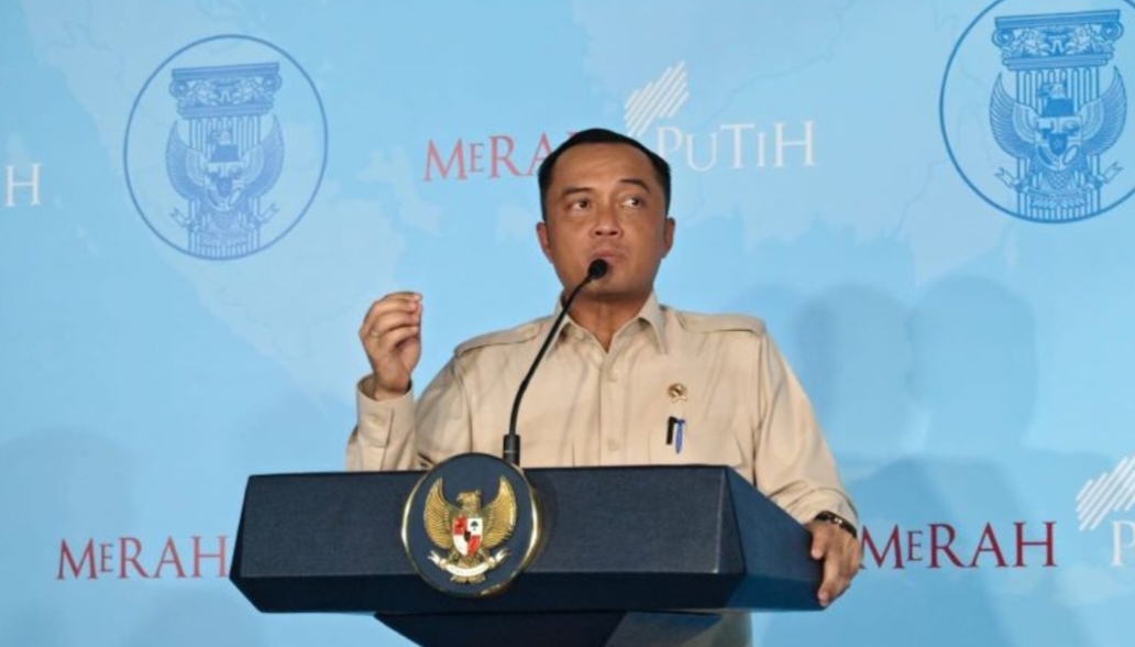 Menteri Sekretaris Negara Prasetyo Hadi memberikan keterangan di media center kawasan Hambalang, Bogor, Jawa Barat, Selasa (6/1/2026).