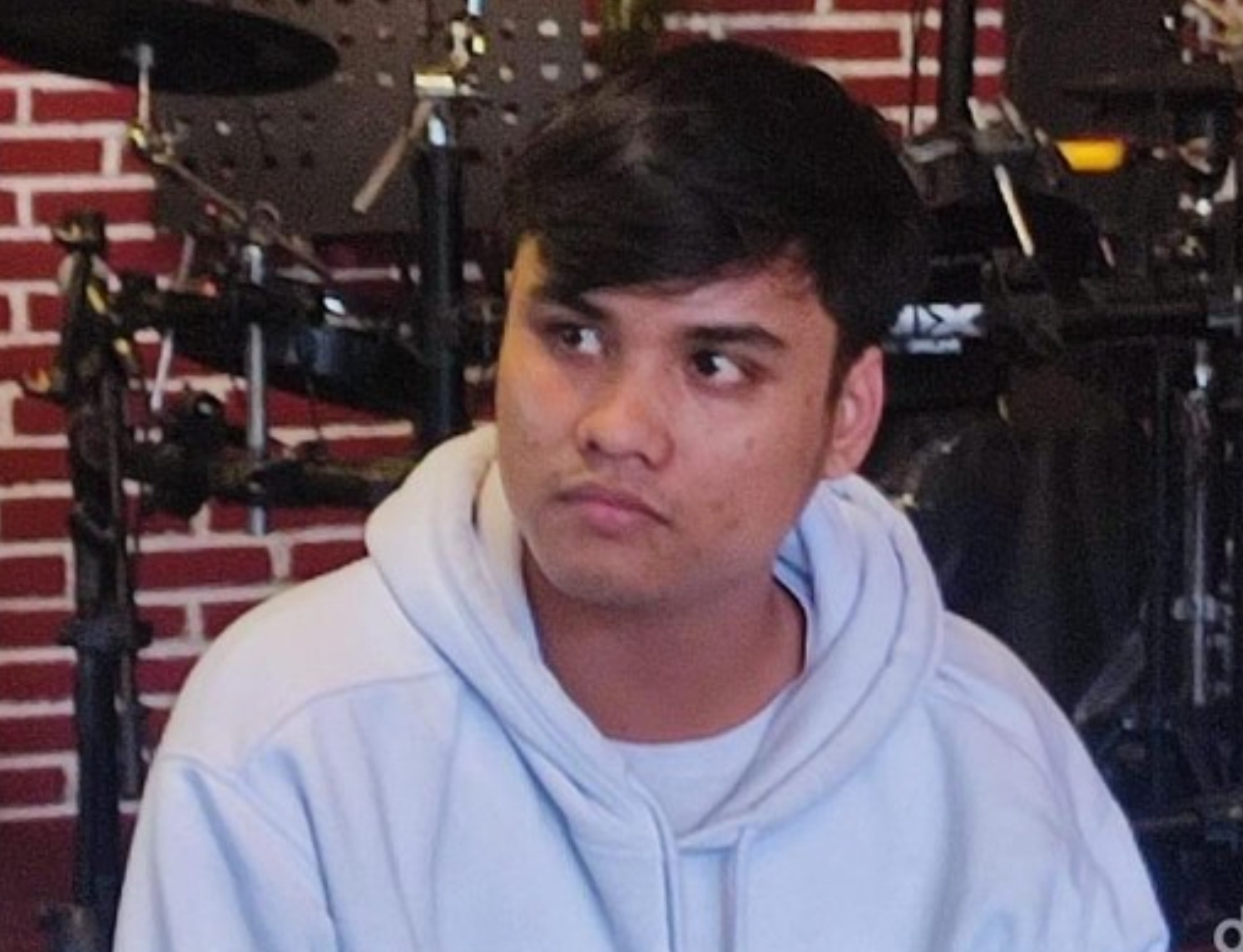 Ressa Rizky Rossano yang mengaku sebagai anak kandung Denada yang ditelantarkan.