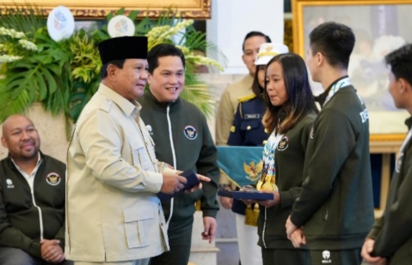 Presiden RI, Prabowo Subianto memberikan penghargaan atas perjuangan para peraih medali SEA Games 2025 Thailand pada Kamis (8/1) di Istana Merdeka, Jakarta.