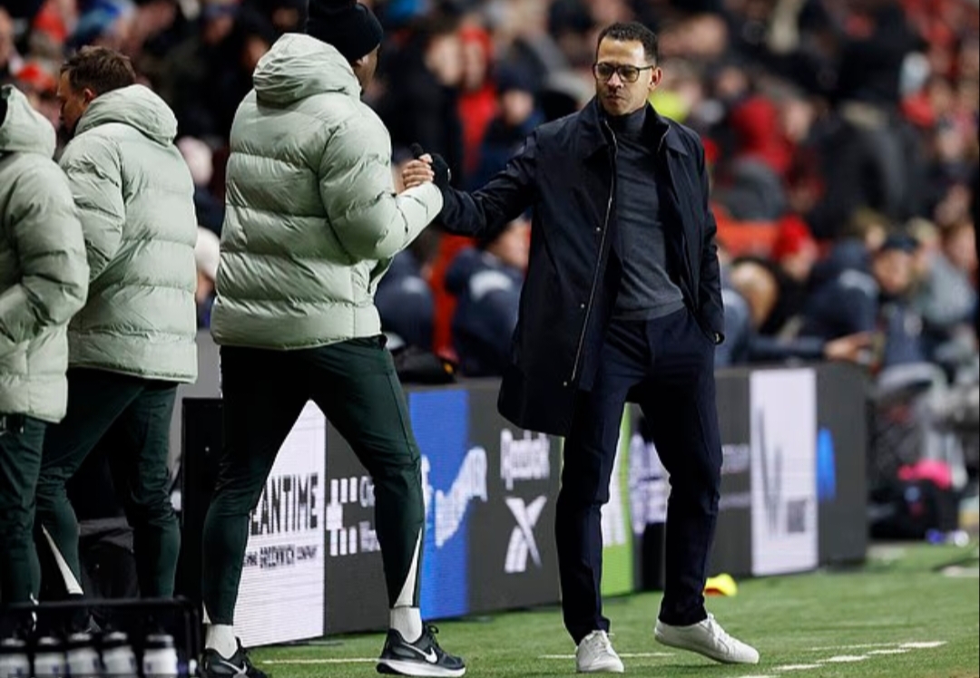 &ldquo;Liam Rosenior tampil menonjol dengan kewibawaan yang tenang dalam pertandingan perdananya sebagai pelatih Chelsea.
