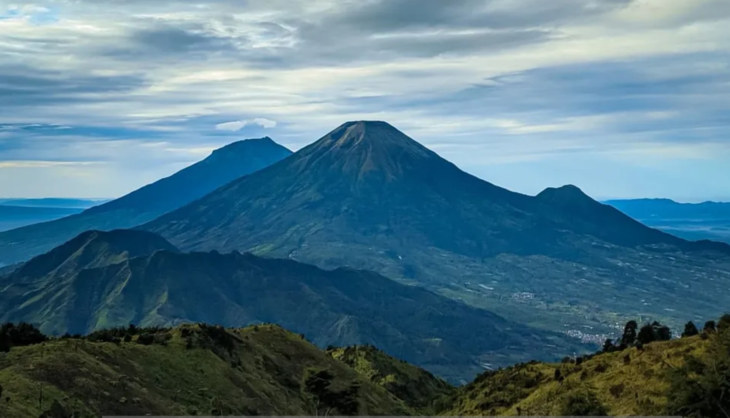 Seluruh jalur pendakian Gunung Prau ditutup mulai 19 Januari hingga 20 Maret 2026.