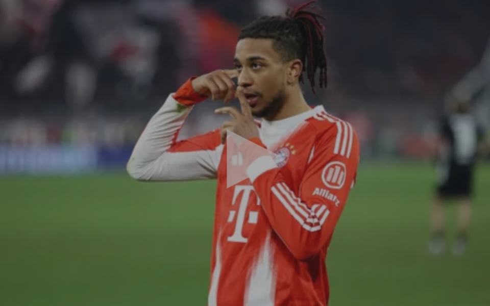 Michael Olise jadi bintang kemenangan Bayern Munich.
