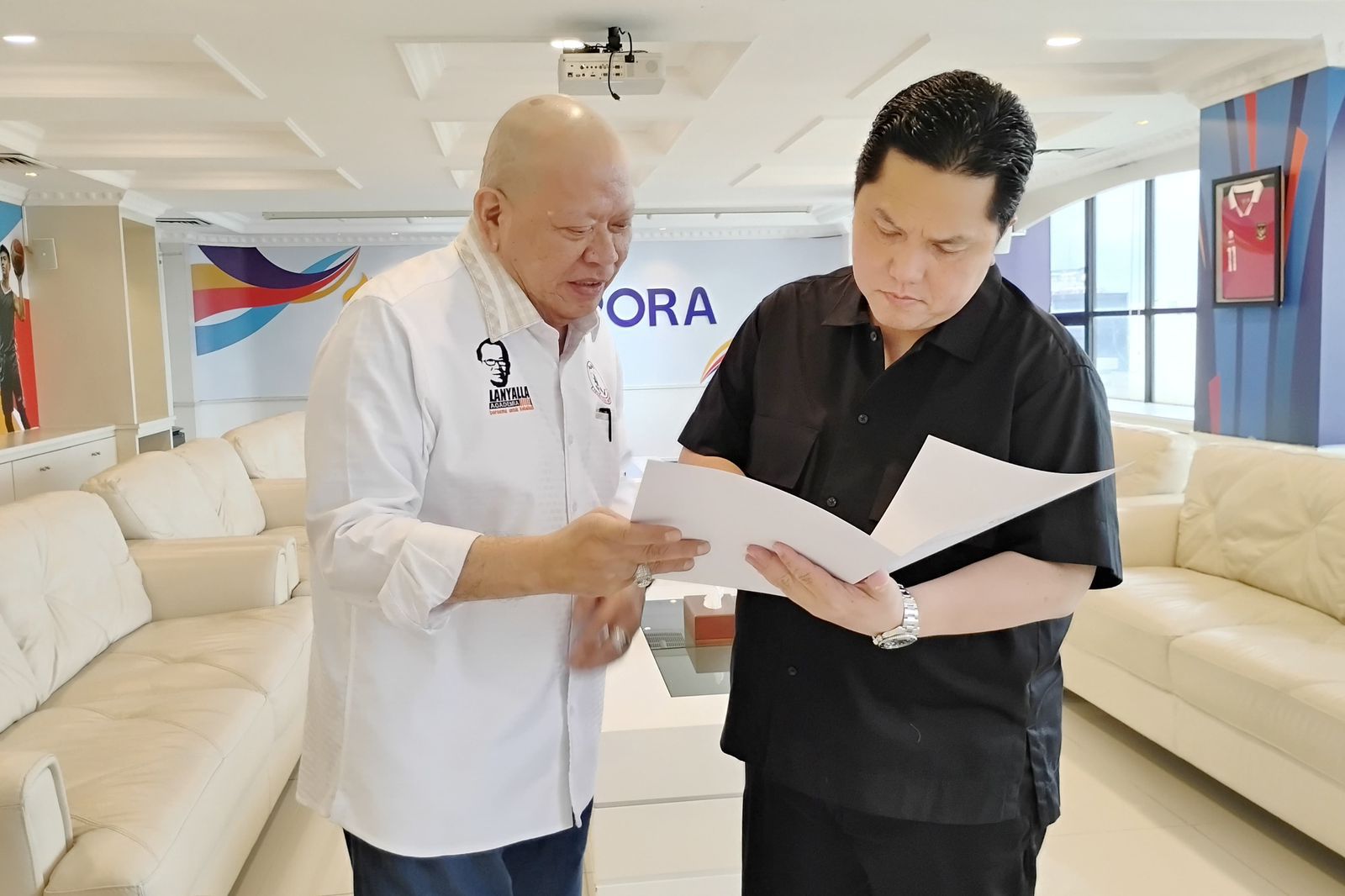 Ketua Umum PB Muaythai Indonesia AA LaNyalla Mahmud Mattalitti jelaskan program Muaythai Indonesia 2026.