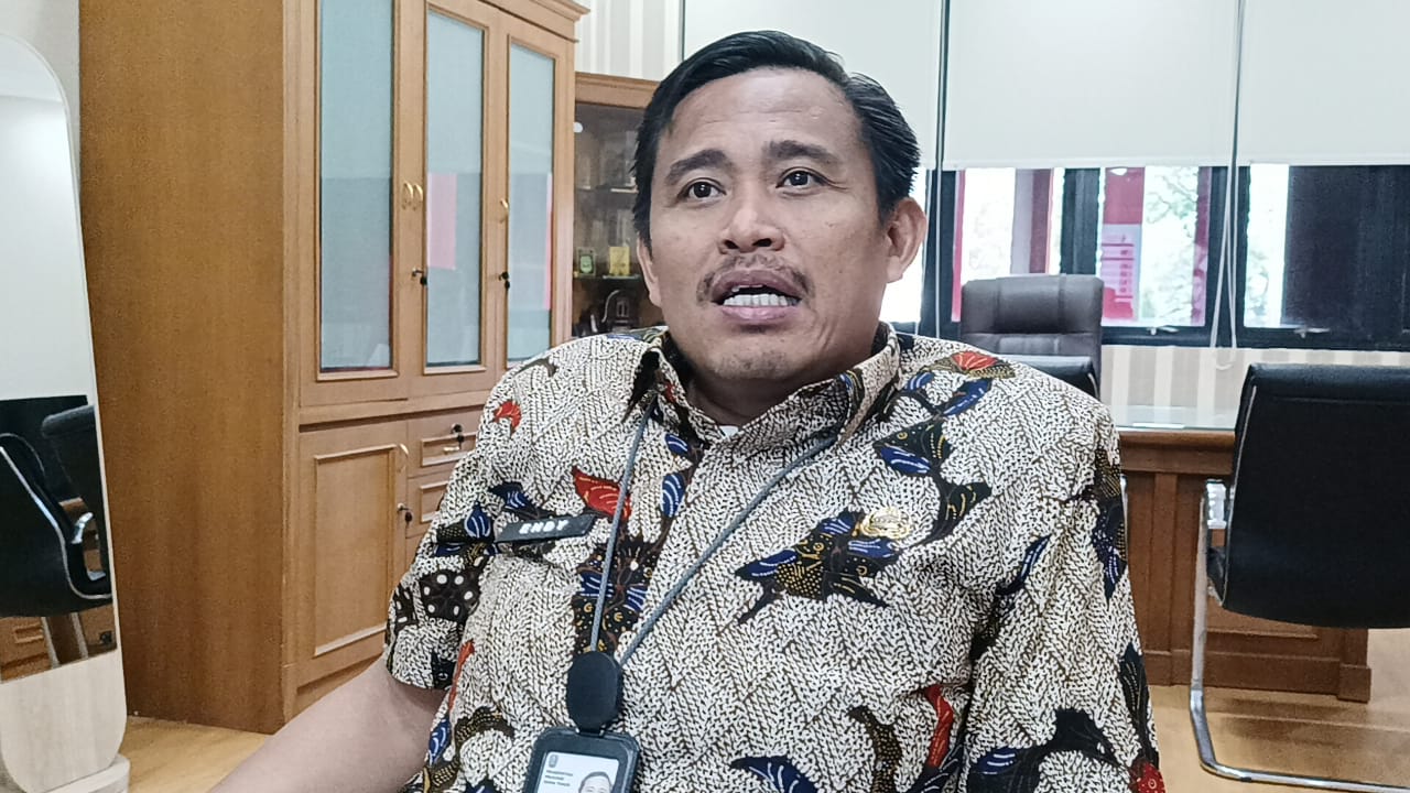 BERUPAYA: Kepala Dinas Koperasi dan UKM Provinsi Jatim, Endy Alim Abdi Nusa menyebut ketersediaan lahan menjadi kendala pendirian Koperasi Merah Putih di Desa dan Kelurahan.(IST/RADAR SURABAYA)