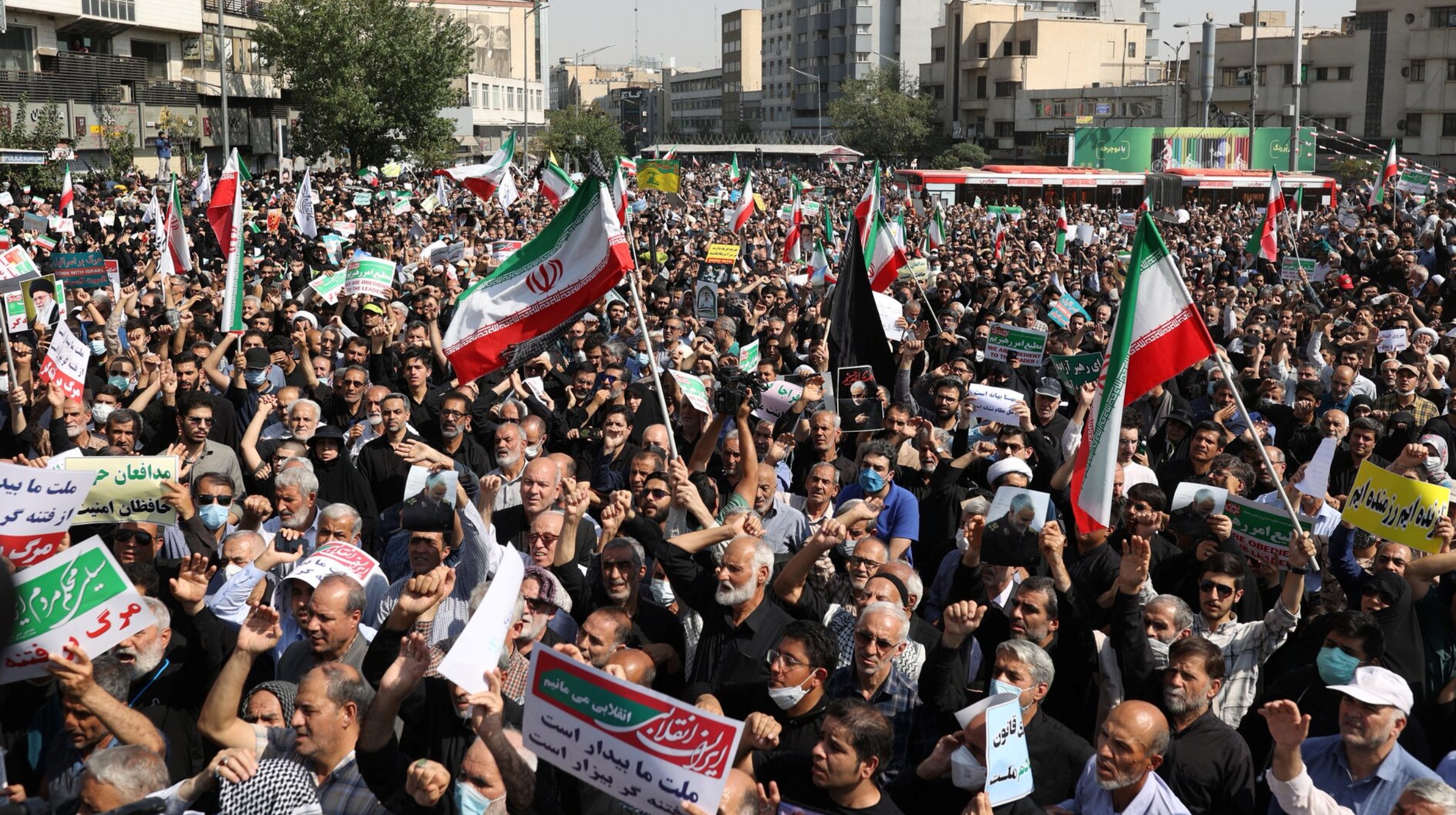 Aksi demo besar-besaran di Iran memakan korban jiwa ribuan orang.