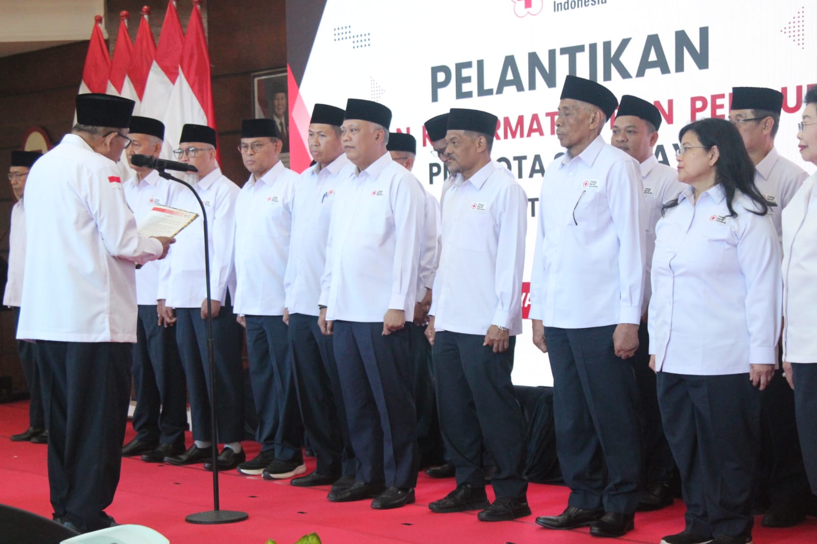 DONOR DARAH: Pelantikan Pengurus PMI Surabaya yang baru dihadiri Wali Kota Surabaya Eri Cahyadi. Ia mengajak kolaborasi dengan Kampung Pancasila. (ABDULLAHMUNIR/RADAR SURABAYA)