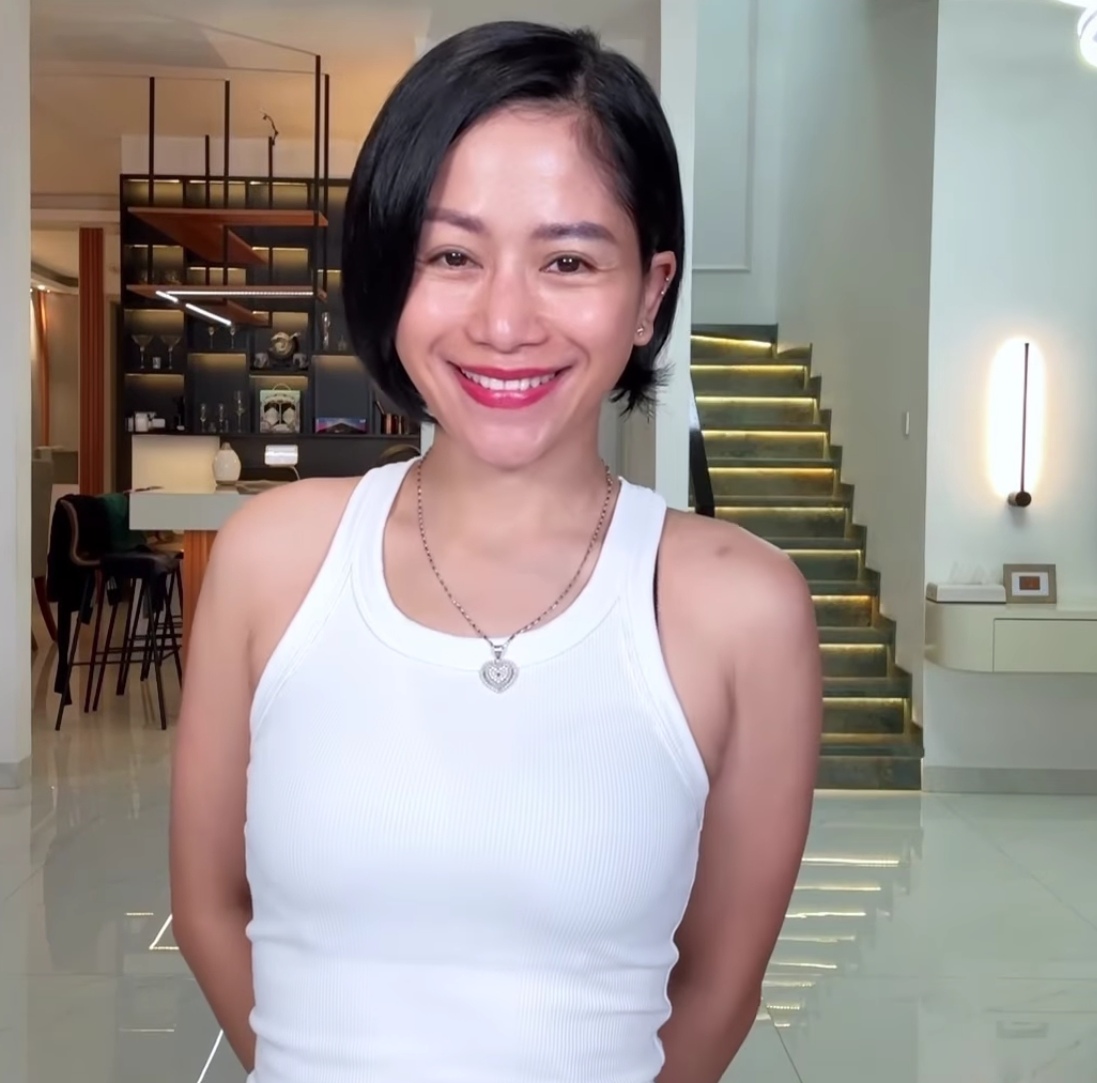 Food vlogger Farida Nurhan pamit dari YouTube dan berencana menjual akunnya senilai Rp 10 miliar.
