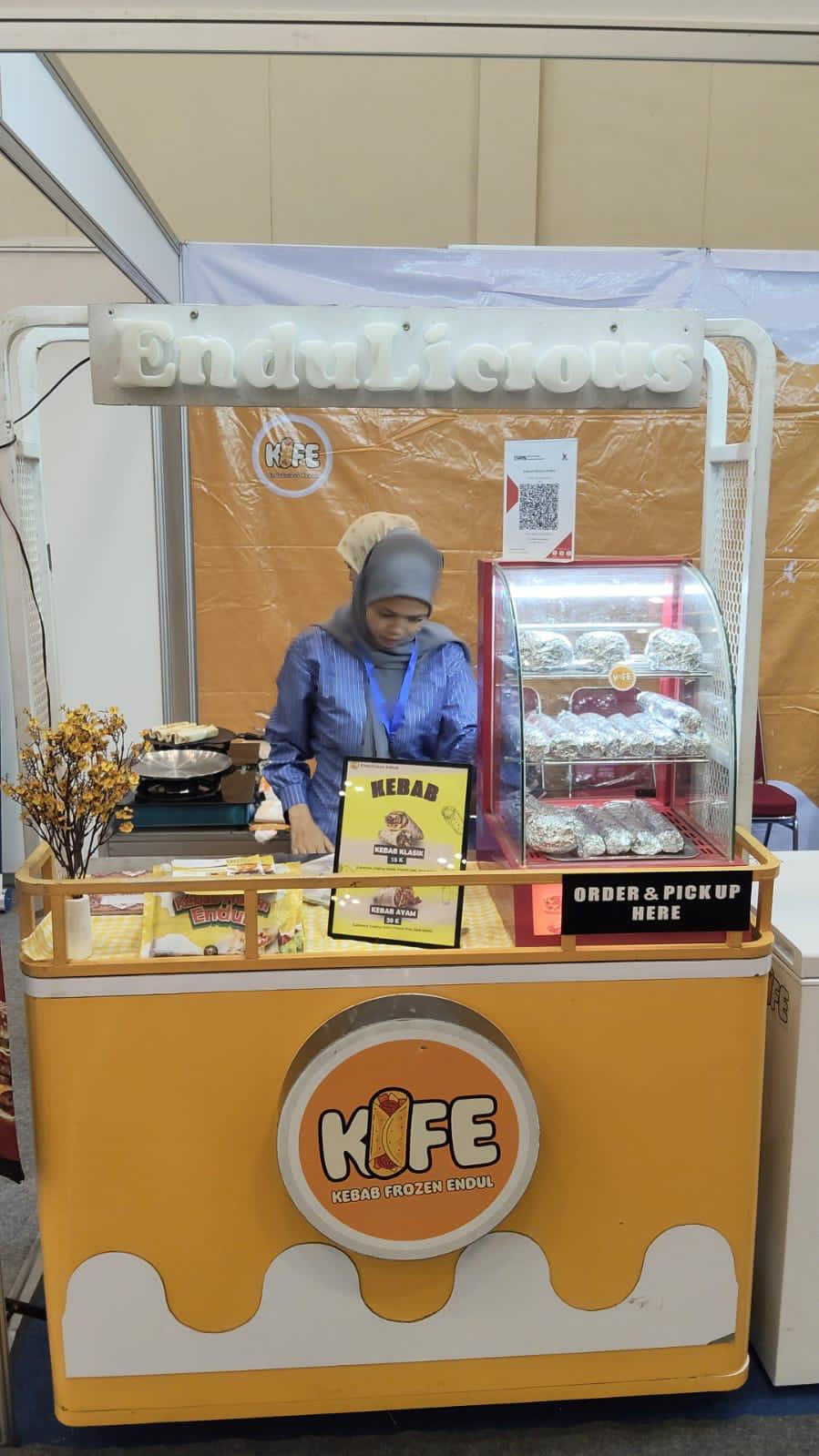 kisah Kebab Endul mencerminkan pemanfaatan LinkUMKM secara nyata dalam memetakan kebutuhan penguatan usaha, memperluas akses pembelajaran dan pendampingan, serta mendorong perluasan pasar.