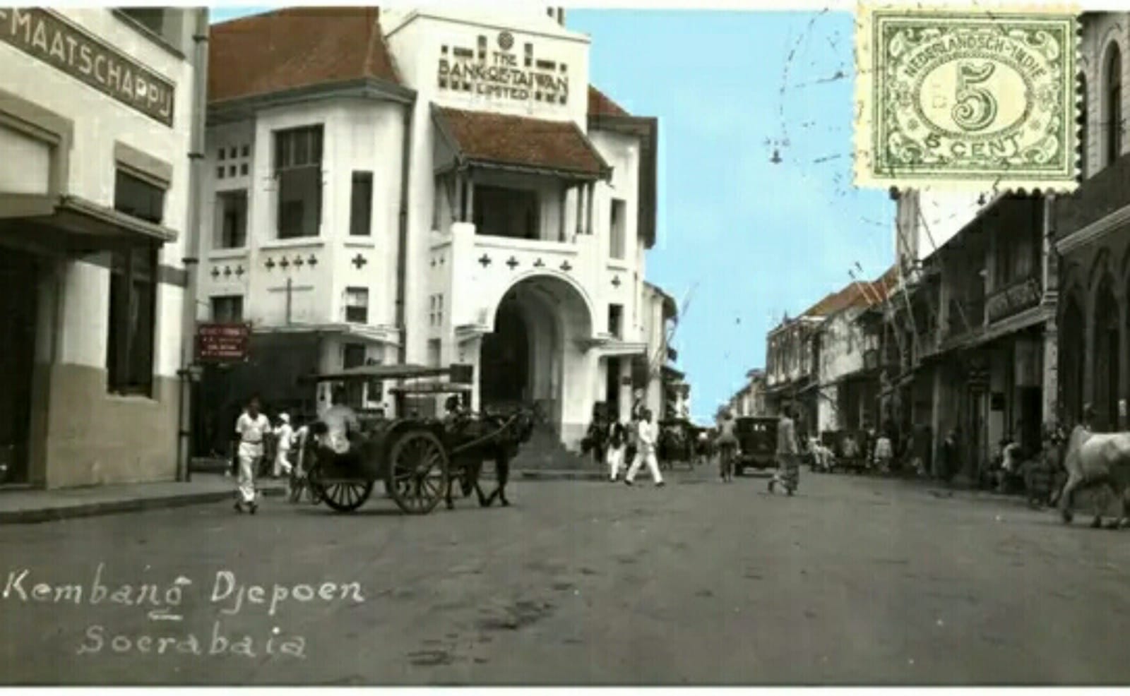 KOKOH: Di atas bekas reruntuhan gedung Bank of Taiwan, kemudian dibangun Pasar Terang.