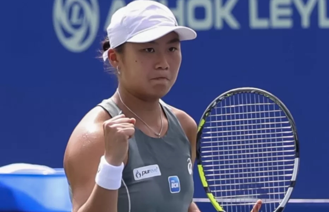 Petenis andalan Jawa Timur Janice Tjen akan menghadapi lawan berat di babak pertama Australia Open 2026.