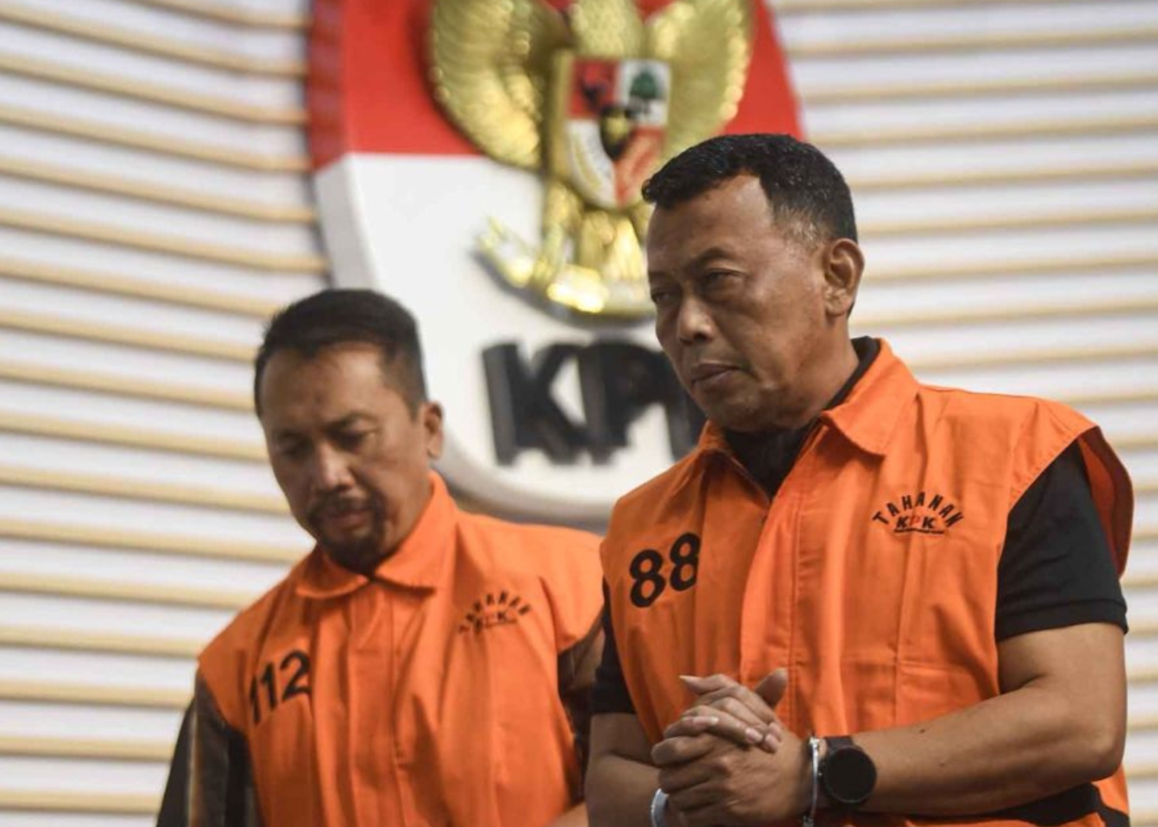 KPK memeriksa sejumlah pejabat Kejari Ponorogo dalam kasus korupsi Bupati nonaktif Sugiri Sancoko.