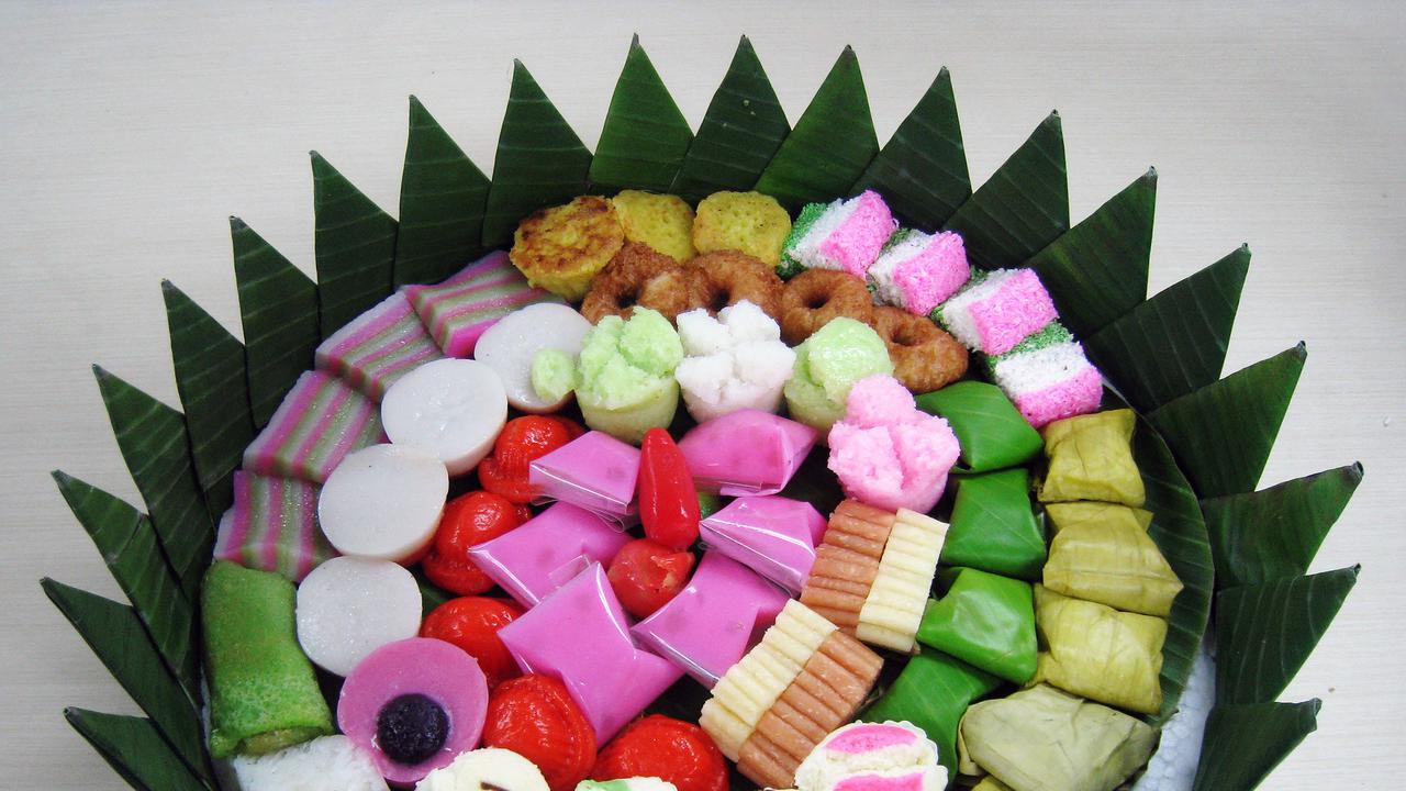 Jajanan tradisional Indonesia