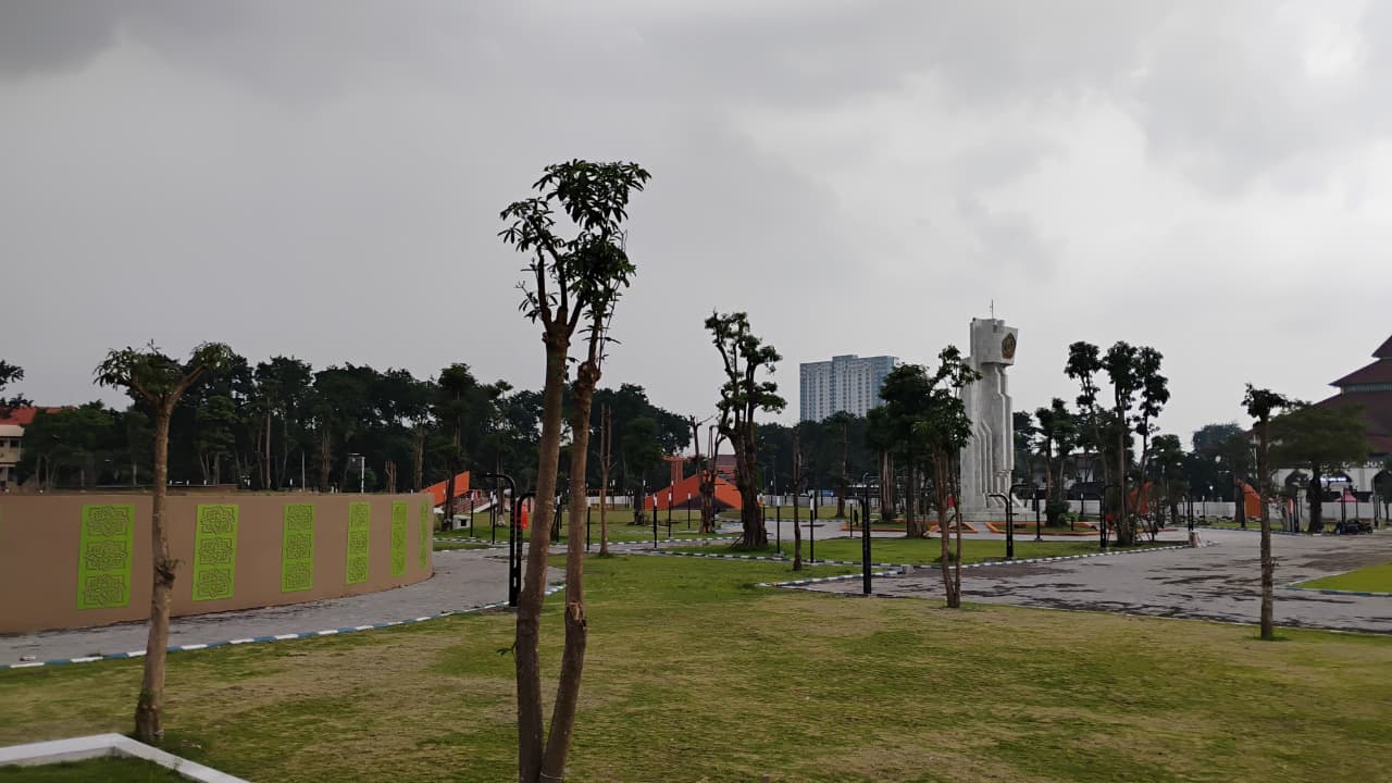 RAPI: Menjelang peresmian Alun-alun Sidoarjo pada 27 Januari 2026, Pemerintah Kabupaten (Pemkab) Sidoarjo mematangkan berbagai kesiapan. (DIKY SANSIRI/RADAR SIDOARJO)