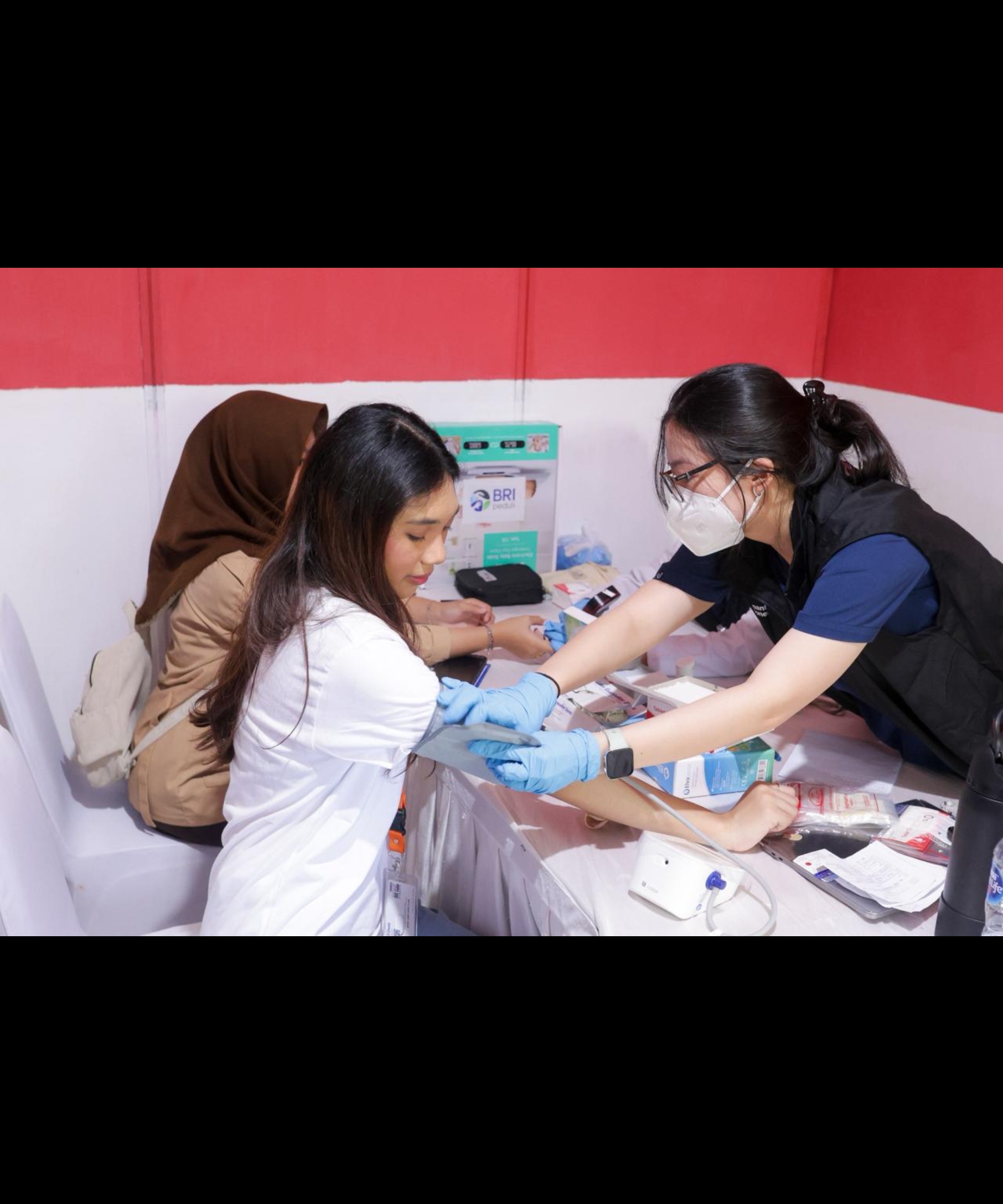 Melalui program Cegah Stunting Itu Penting, BRI Peduli melaksanakan berbagai kegiatan, mulai dari sosialisasi pencegahan stunting, pemberian Paket Makanan Tambahan (PMT), pemeriksaan kesehatan gratis.