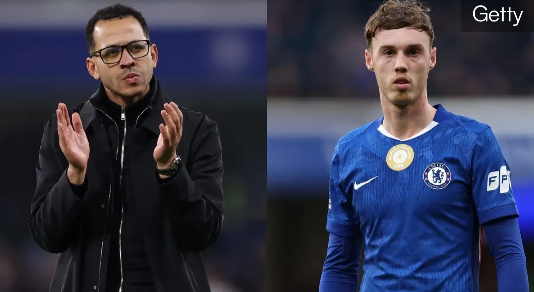 Liam Rosenior jelaskan Cole Palmer tetap bersama Chelsea.