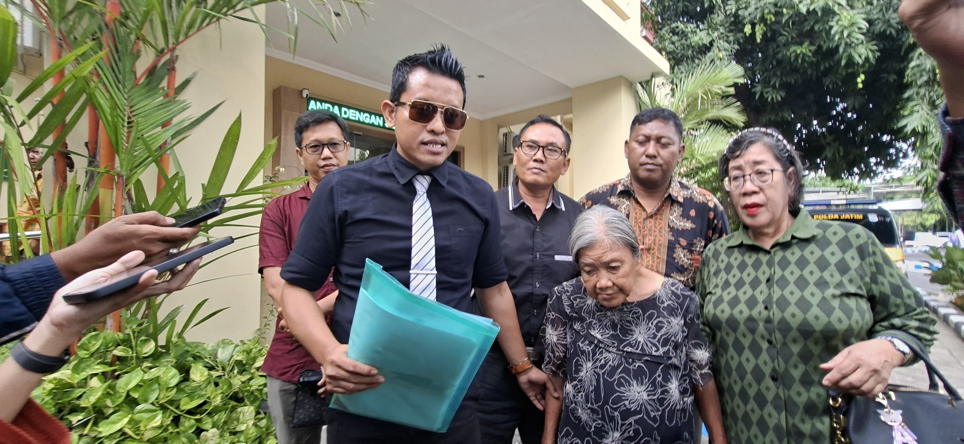 MINTA KETERANGAN: Polda Jatim terus menyelidiki kasus dugaan pemalsuan surat tanah. (MAHRUS/RADAR SURABAYA)