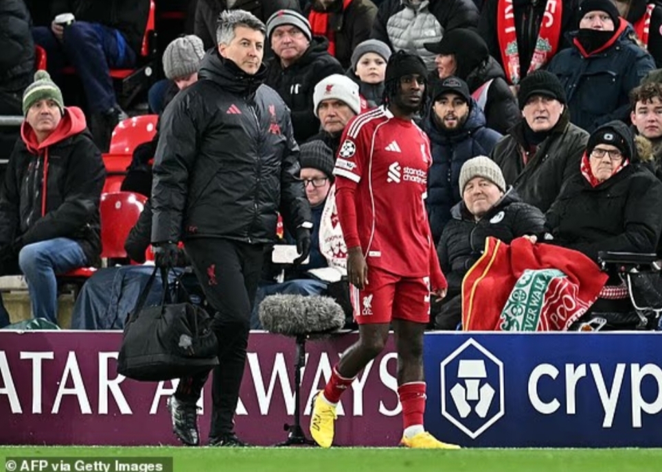 Jeremie Frimpong mengalami cedera hamstring di awal pertandingan melawan Qarabag.