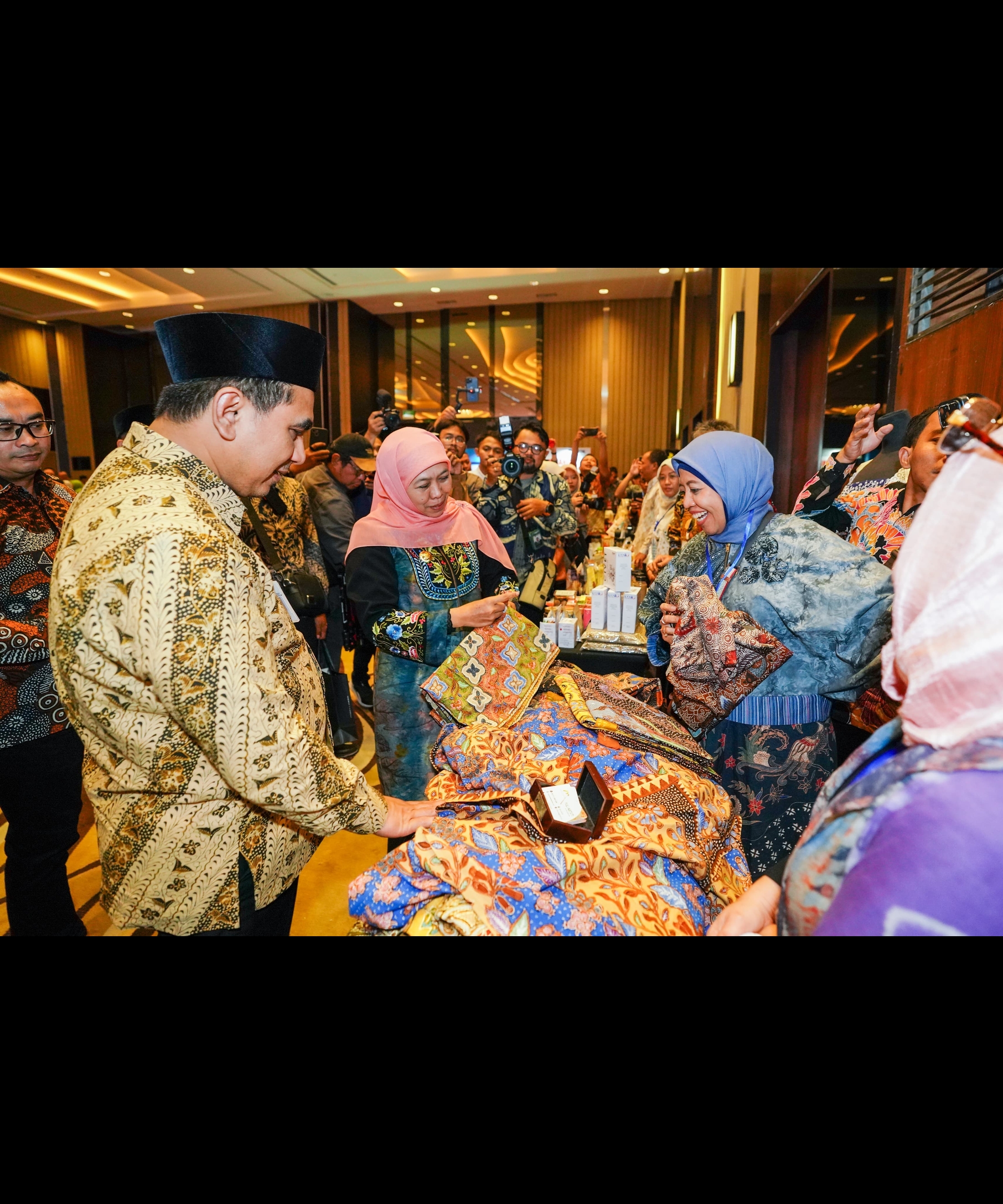 Gubernur Jawa Timur Khofifah Indar Parawansa menyampaikan apresiasi dan terima kasih atas kerja kolektif dalam meningkatkan kualitas ideks Pelayanan Publik (IPP).
