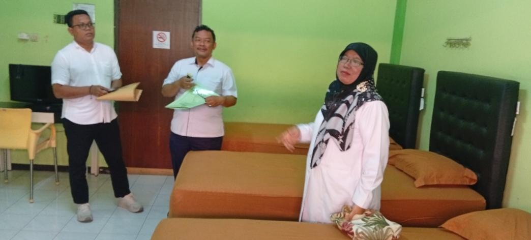 Kepala Asrama Haji Surabaya, Fentin Istifa