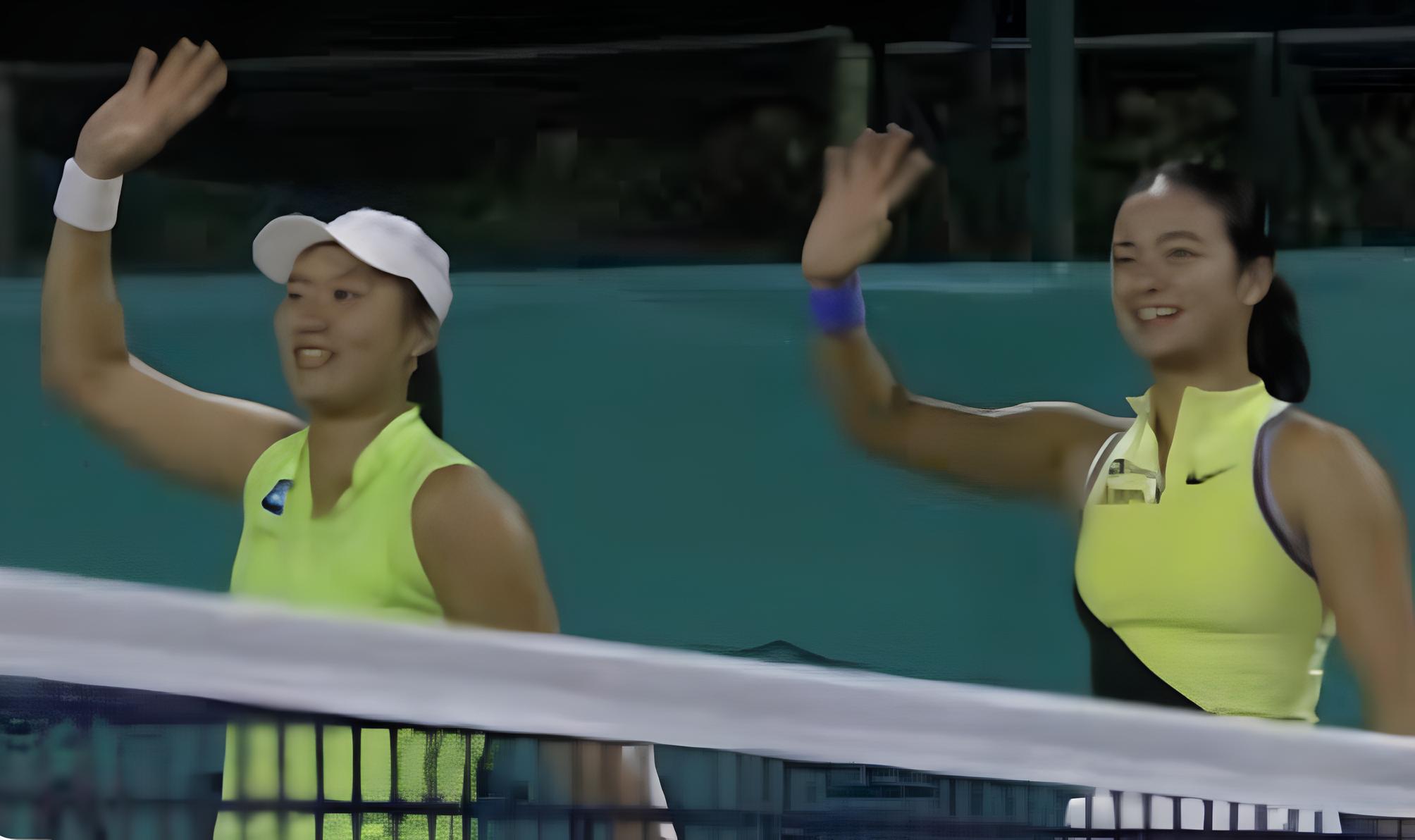 Janice Tjen dan Alex Eala