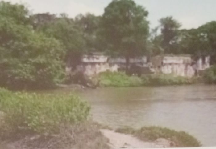 SUNYI: Kondisi Benteng Kedung Cowek Surabaya yang dulu banyak dihujani peluru dari serangan pasukan Inggris.