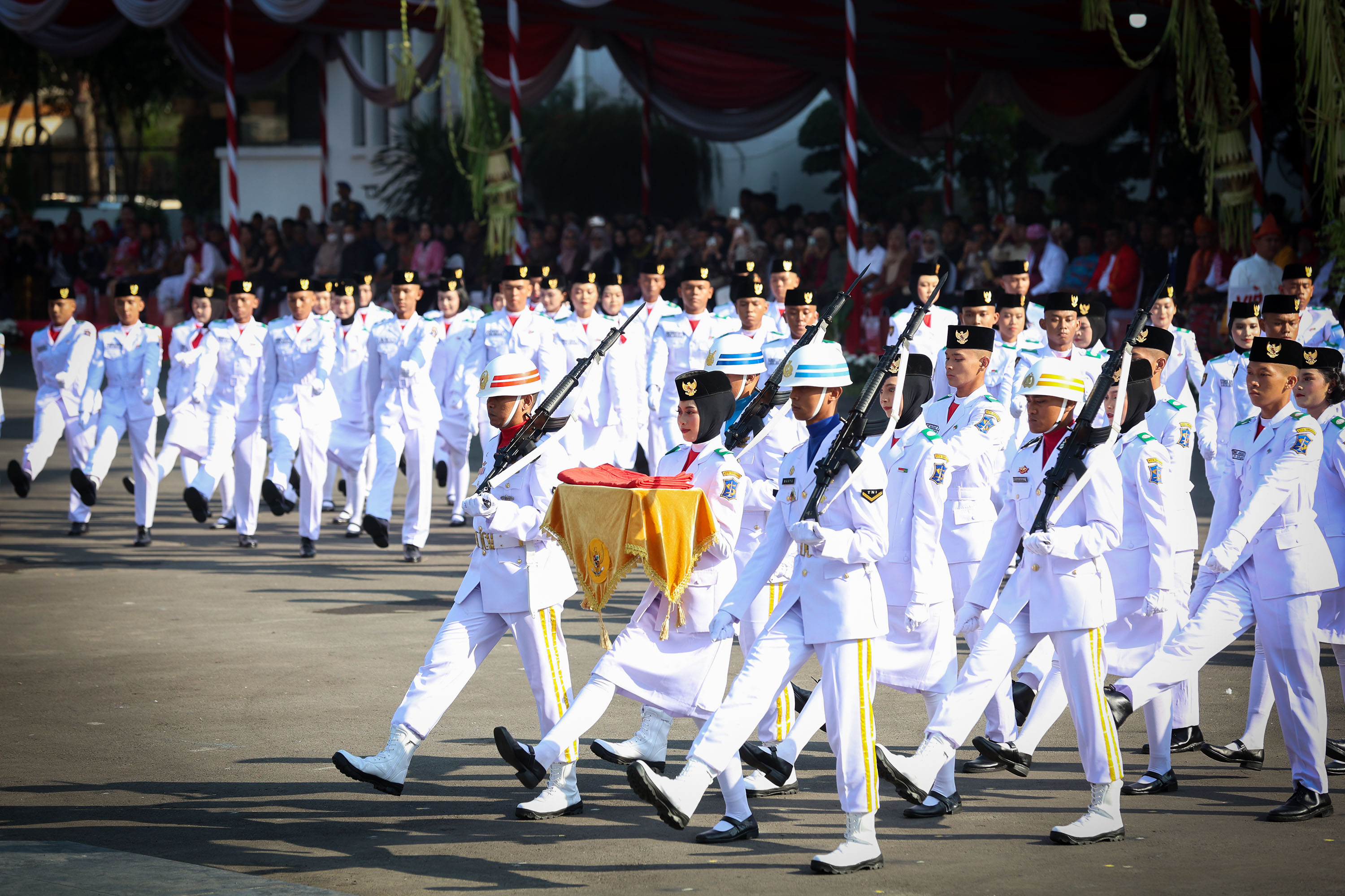 Pemkot Surabaya membuka pendaftaran Paskibraka 2026 bagi pelajar usia 16&ndash;18 tahun.