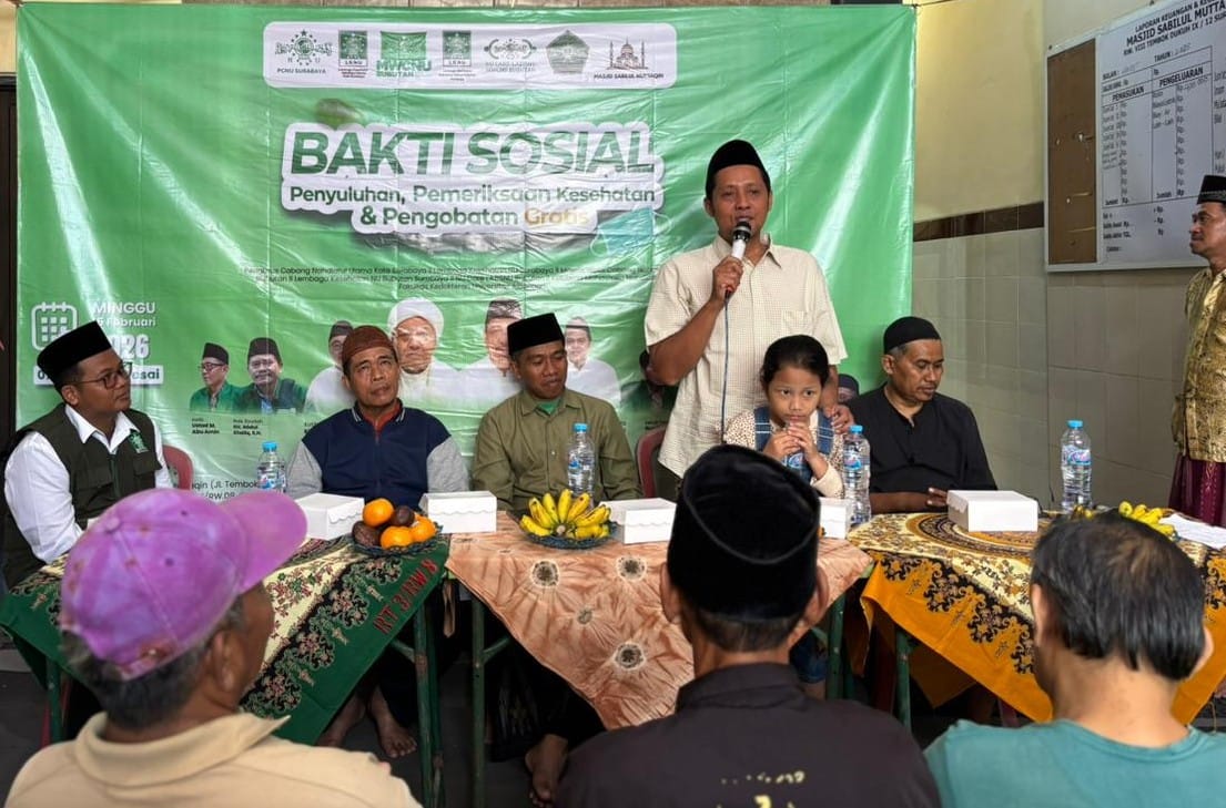 WUJUDKAN SEHAT: Pembukaan kegiatan baksos penyuluhan, pemeriksaan kesehatan, dan pengobatan gratis program Santri Sehat LKNU Surabaya bersama MWCNU Bubutan di Masjid Sabilul Muttaqin, Tembok Dukuh.