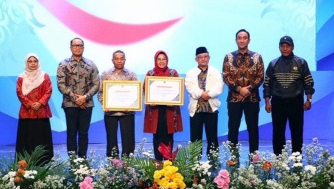 Peluncuran Integrasi Kurikulum Anti-Narkoba (IKAN) yang dirancang oleh Badan Narkotika Nasional (BNN) RI di Grha Sawunggaling Unesa.