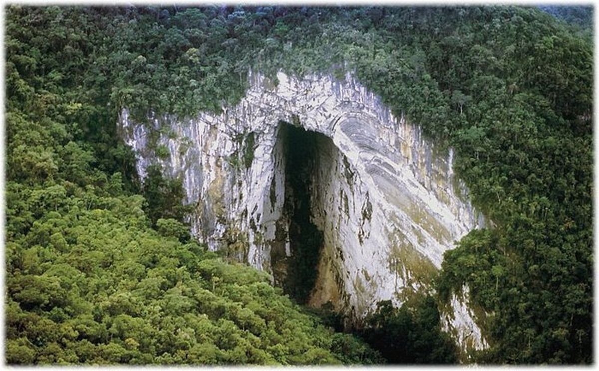 Menakjubkan: Pintu Gua Tertinggi di dunia termasuk bagian dari Gruta Casa de Pedra.