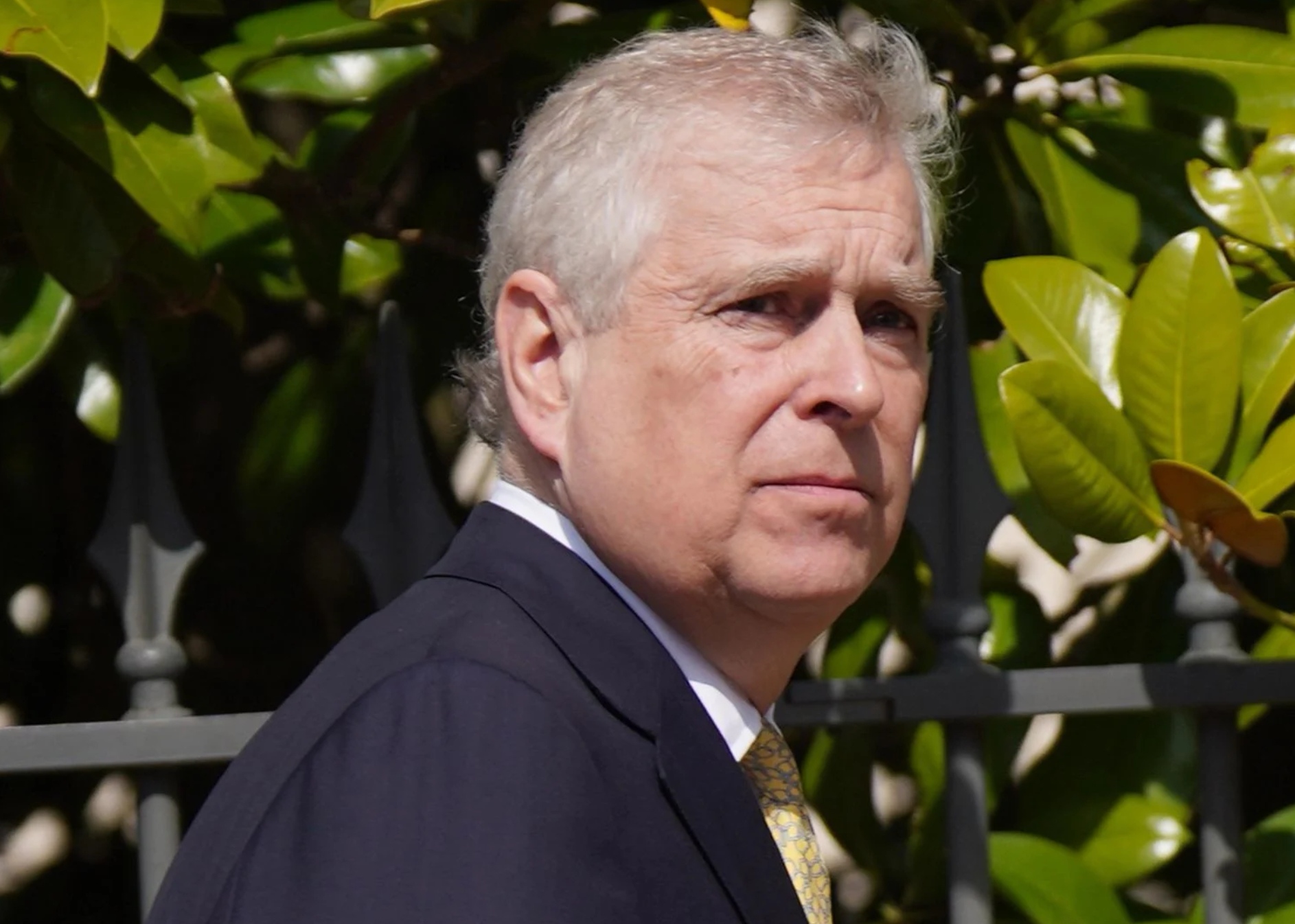 Mantan pangeran Kerajaan Inggris, Andrew Mountbatten-Windsor, ditangkap polisi Thames Valley atas dugaan pelanggaran jabatan publik.