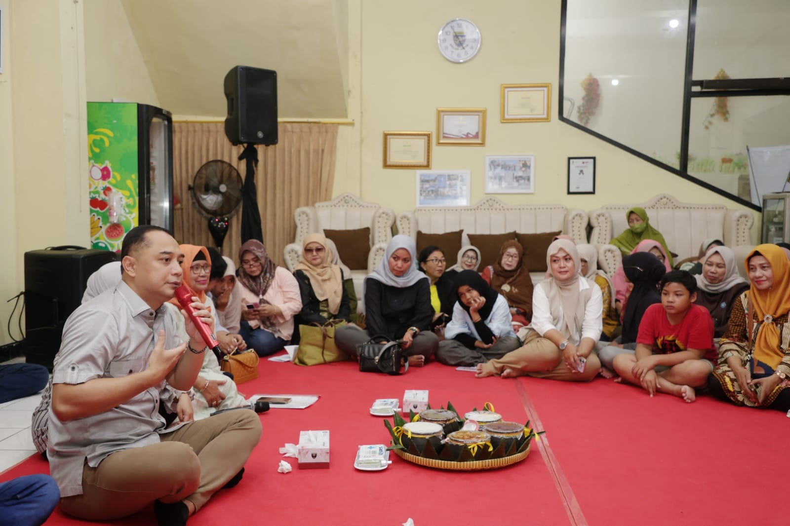 Wali Kota Surabaya Eri Cahyadi meninjau Kampung Pancasila di RW IV Ngagel Mulyo, Kelurahan Ngagel Rejo, Surabaya. (IST)