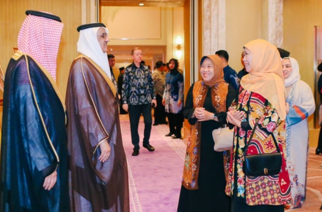 Gubernur Jatim Khofifah Indar Parawansa saat menghadiri rangkaian peringatan Founding Day atau Hari Berdirinya Kerajaan Arab Saudi yang diperingati setiap 22 Februari.