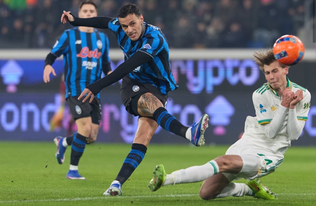 Gianluca Scamacca pencetak gol pertama La Dea Atalanta. 