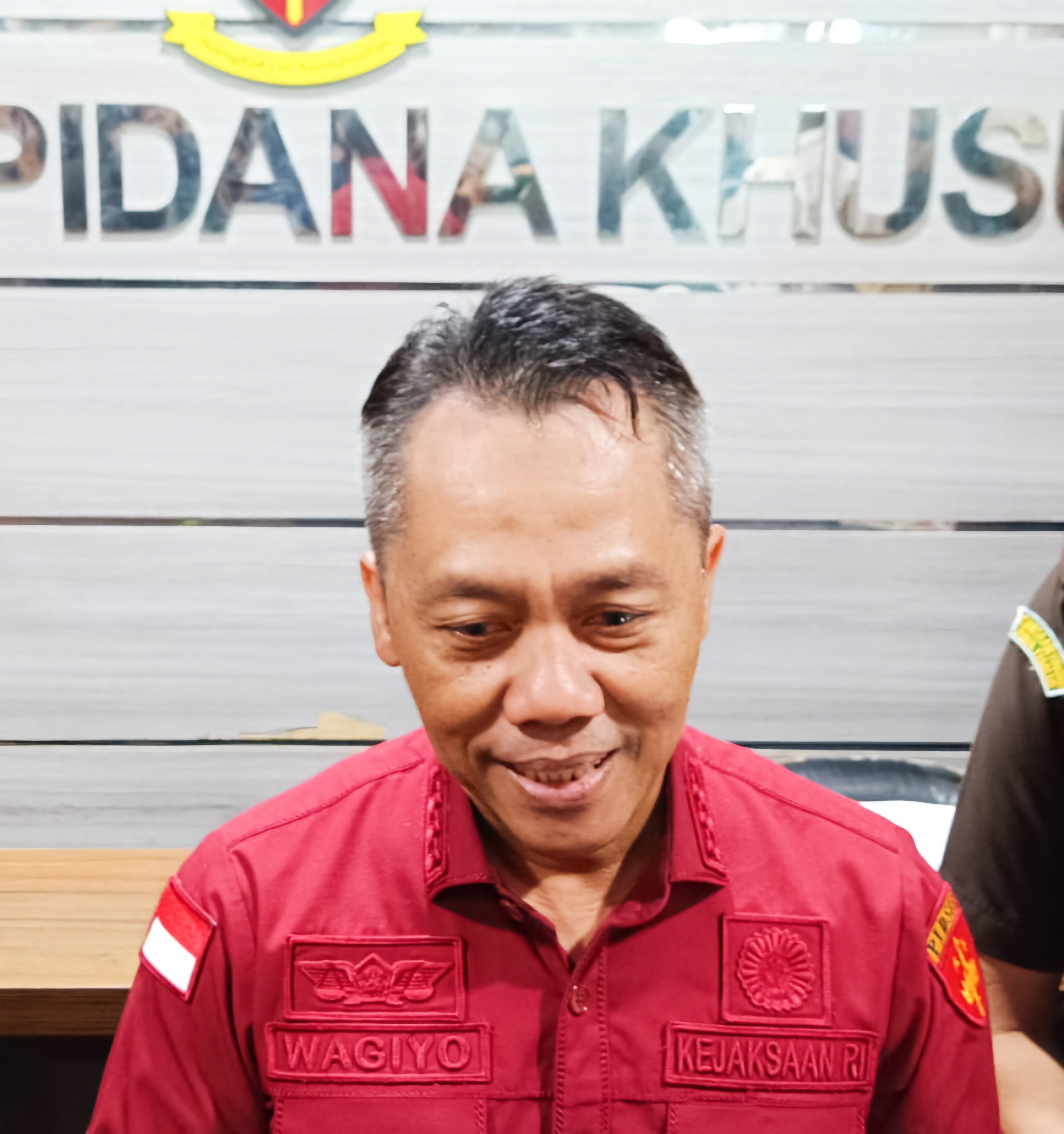 PENYELIDIKAN: Aspidsus Kejati Jatim Wagiyo Santoso, menyampaikan kasus dugaan penyelewengan anggaran Kebun Binatang Surabaya masih terus didalami.(IST/RADAR SURABAYA)  