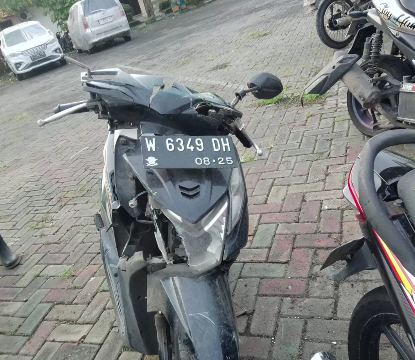 Kendaraan yang terlibat kecelakaan di Jalan Raya Bambe, Kecamatan Driyorejo, Gresik diamankan di Mapolsek Driyorejo.