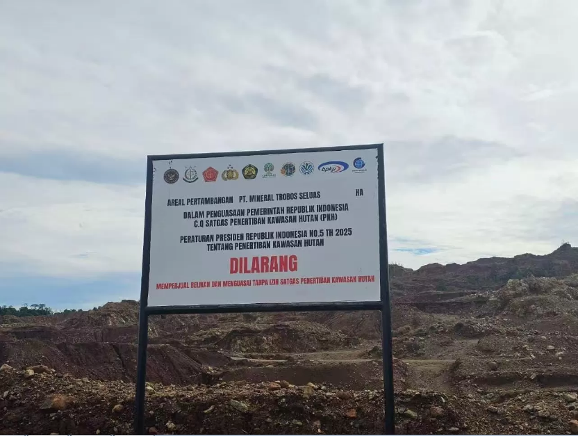 Lahan tambang diduga ilegal disegel di kawasan hutan Maluku Utara. (JPG)