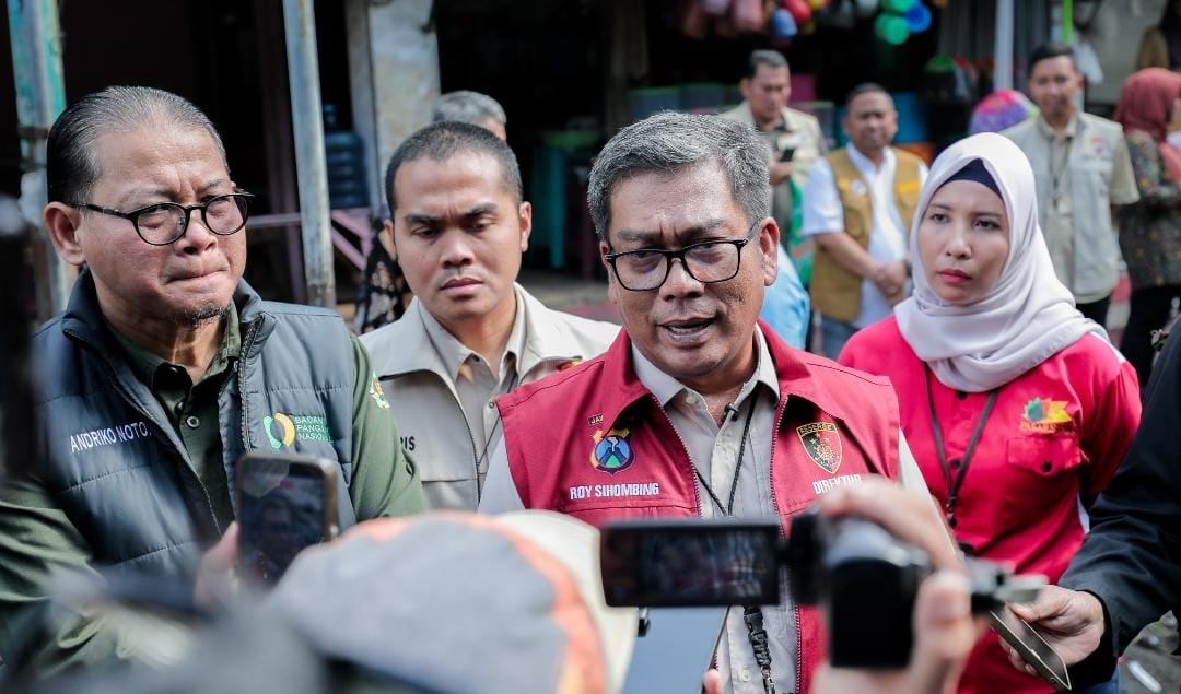 CEK LANGSUNG: Dirreskrimsus Polda Jatim Kombes Pol Roy H.M Sihombing terkait pasokan MinyakKita di Jatim. Satgas Pangan sebut segera ada distribusi ke pasaran. (IST/RADAR SURABAYA)