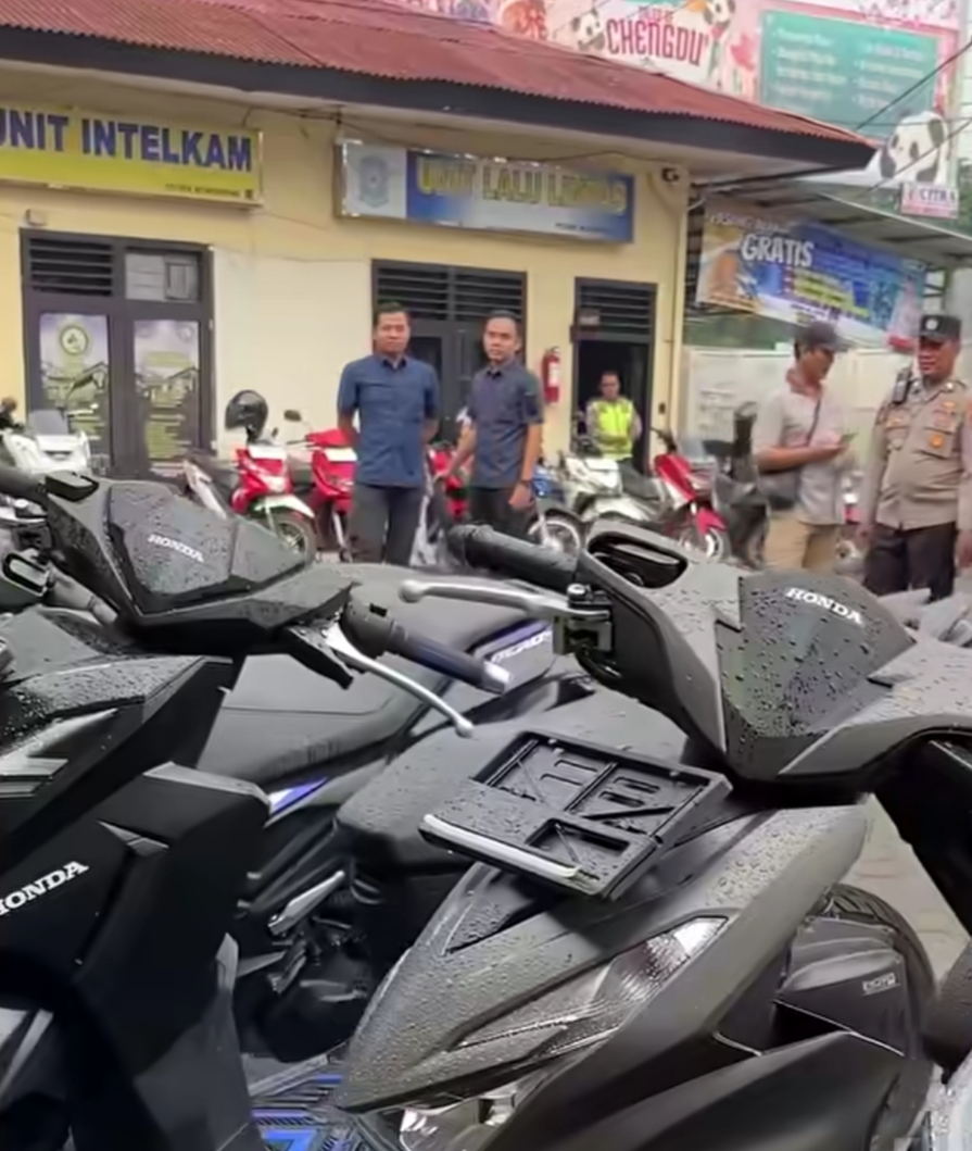 GAGAL: Sepeda motor yang diamankan dari penadah di Surabaya sebelum dikirim ke Lumajang. (IST/RADAR SURABAYA)