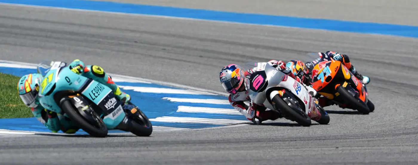 Veda Ega Pratama (9) meraih poin perdana di Moto3 Thailand 2026.