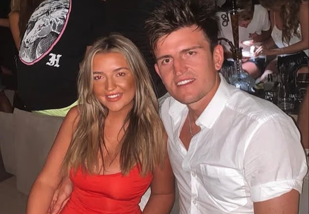 Harry Maguire bersama saudara perempuannya, Daisy, di Mykonos pada 2020.